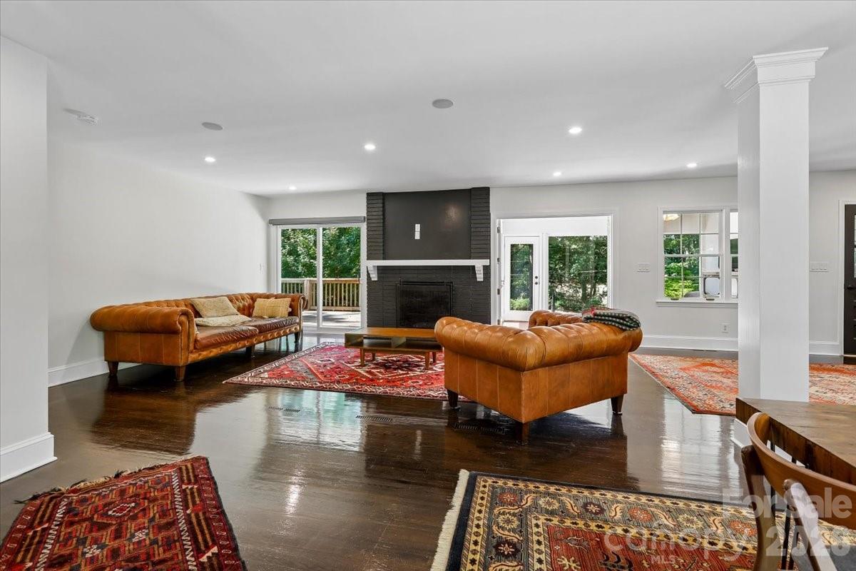 4640 Town And Country Drive — Charlotte