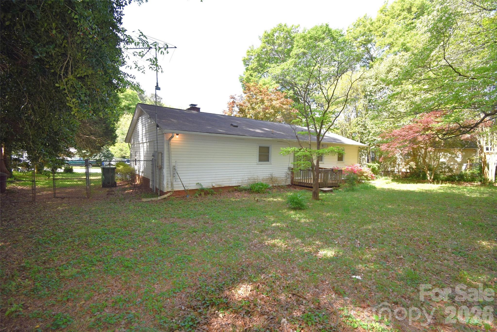 502 W Henry Street — Belmont