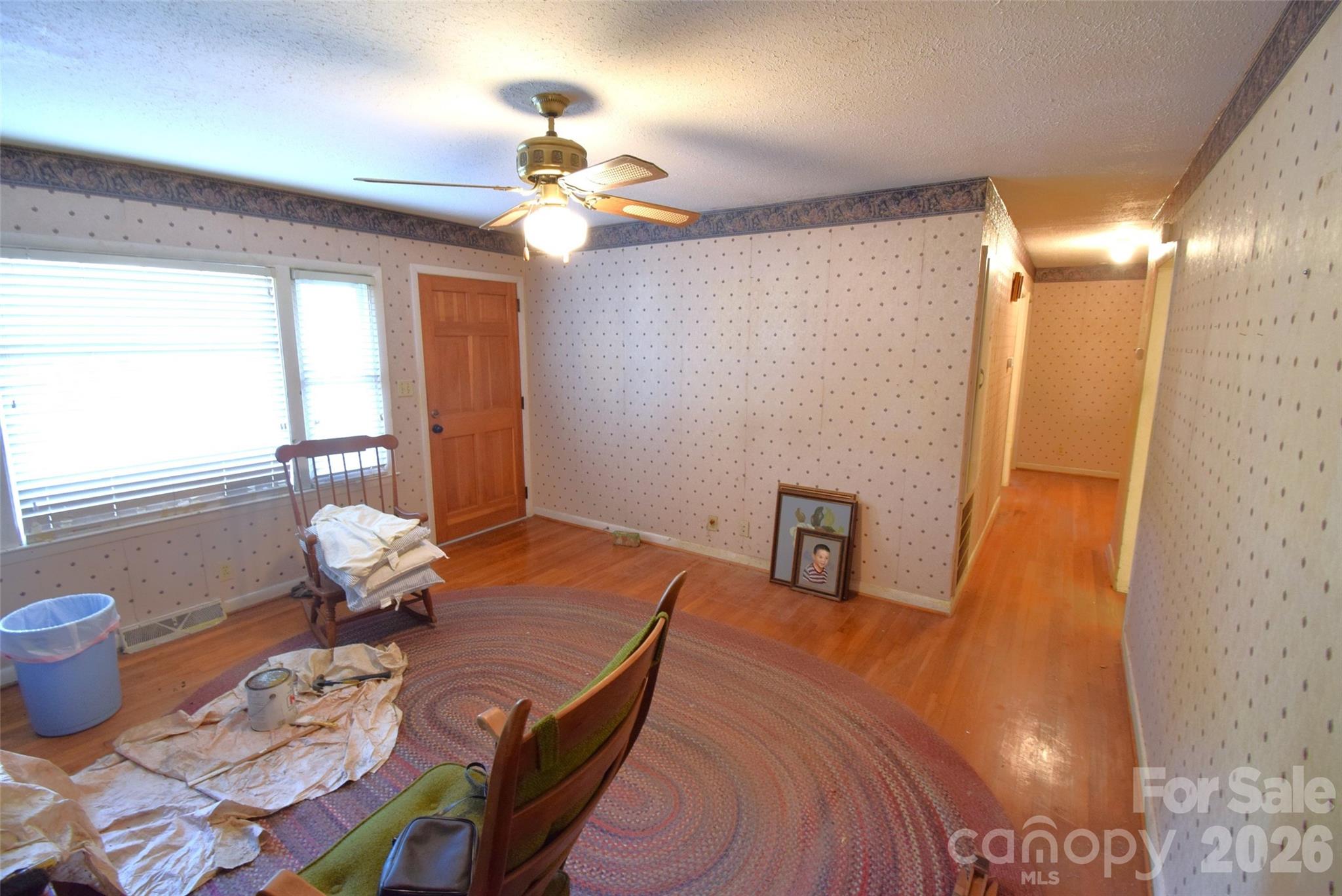 502 W Henry Street — Belmont