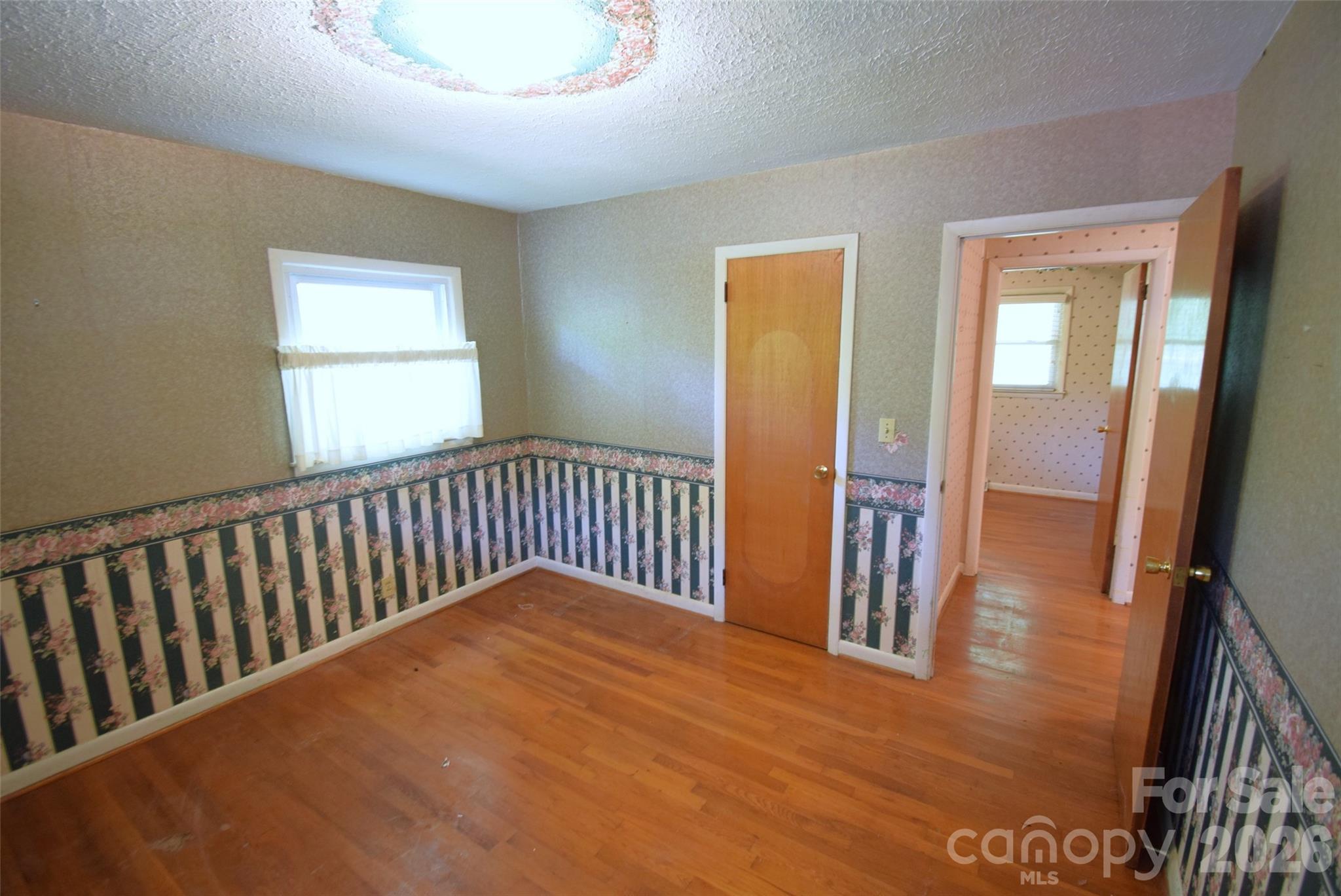 502 W Henry Street — Belmont