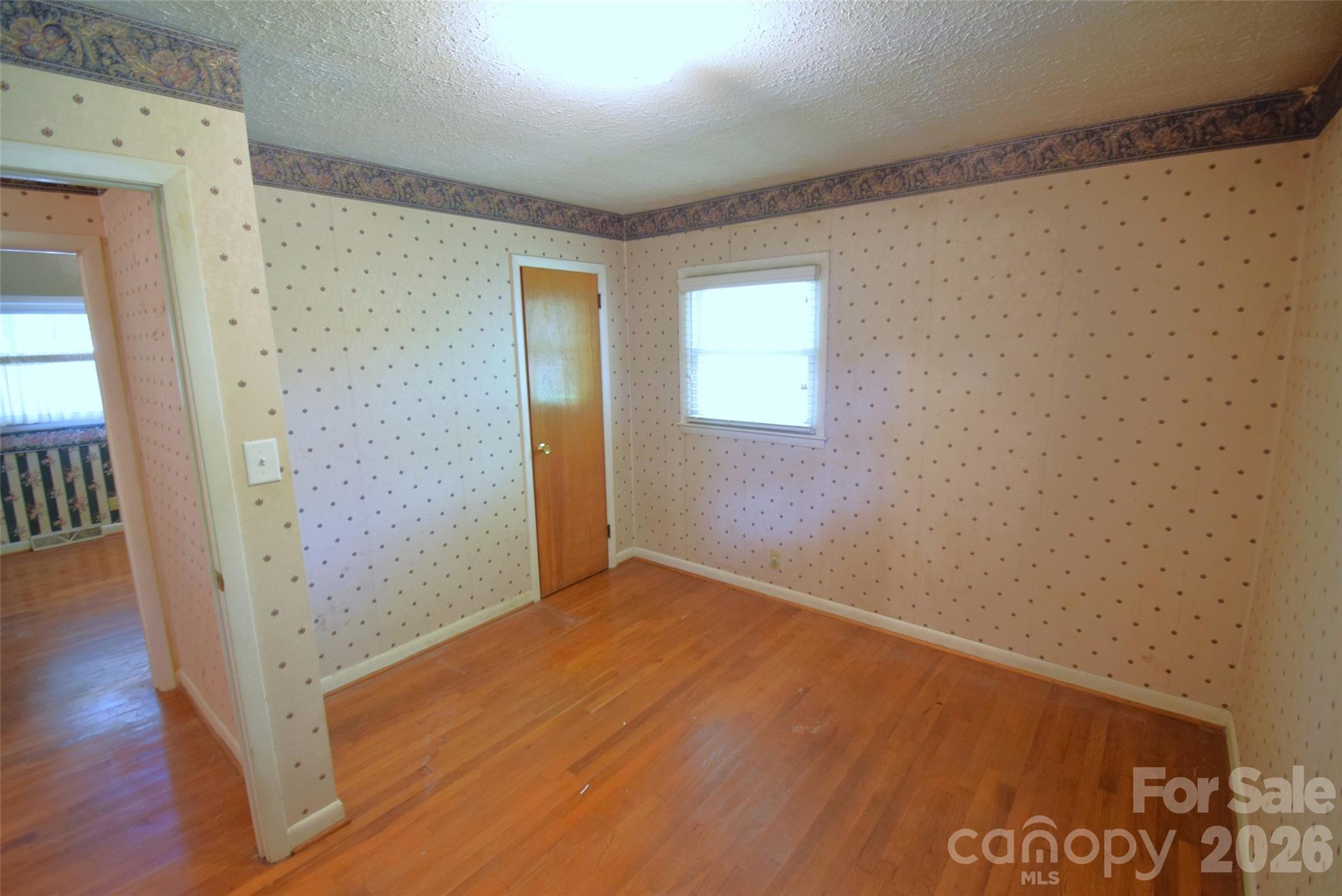502 W Henry Street — Belmont