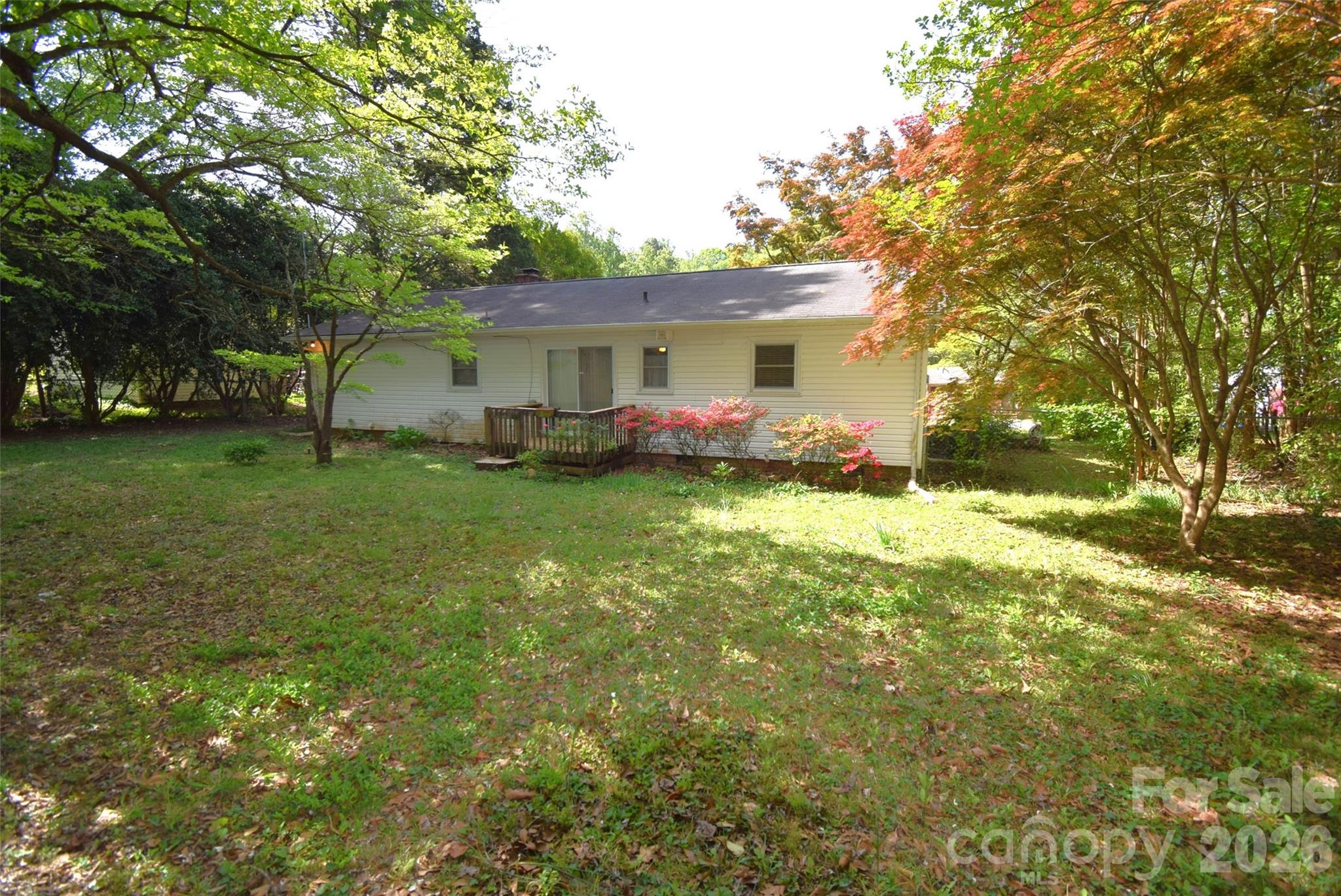502 W Henry Street — Belmont