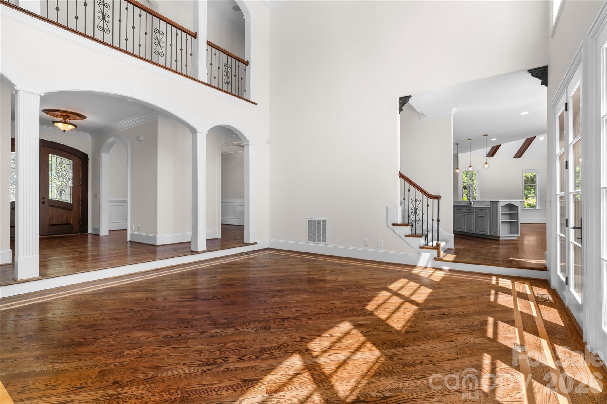 8600 Fairview Road — Charlotte