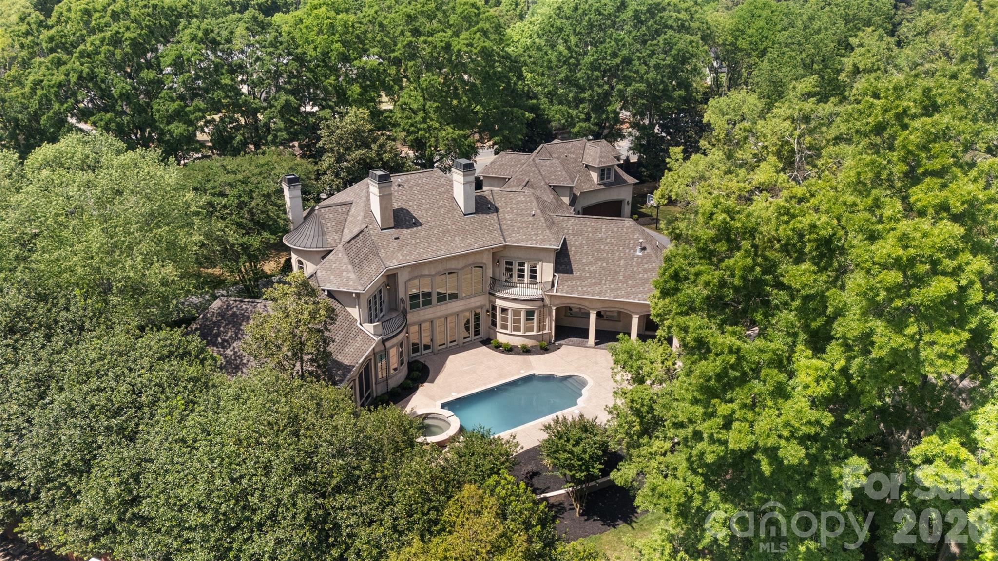 8600 Fairview Road — Charlotte