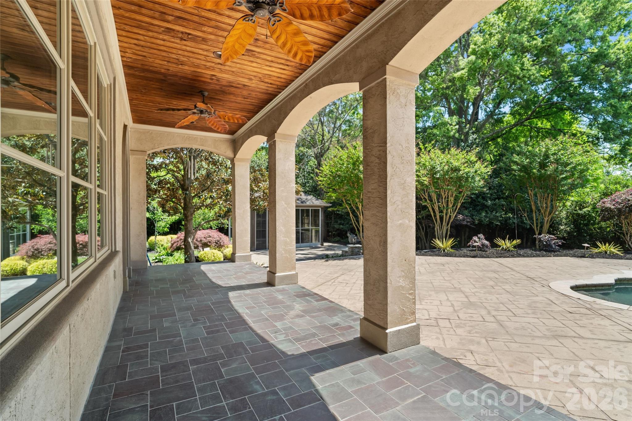 8600 Fairview Road — Charlotte