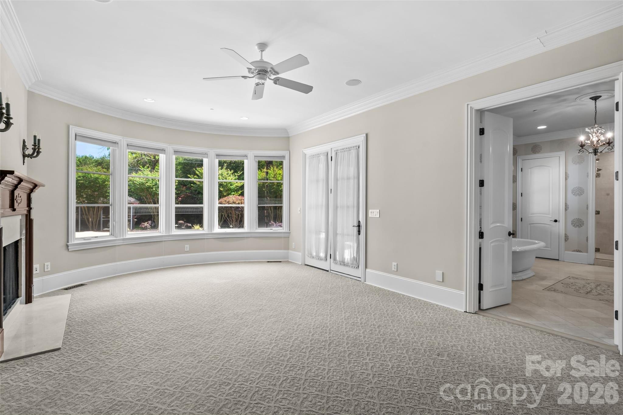 8600 Fairview Road — Charlotte