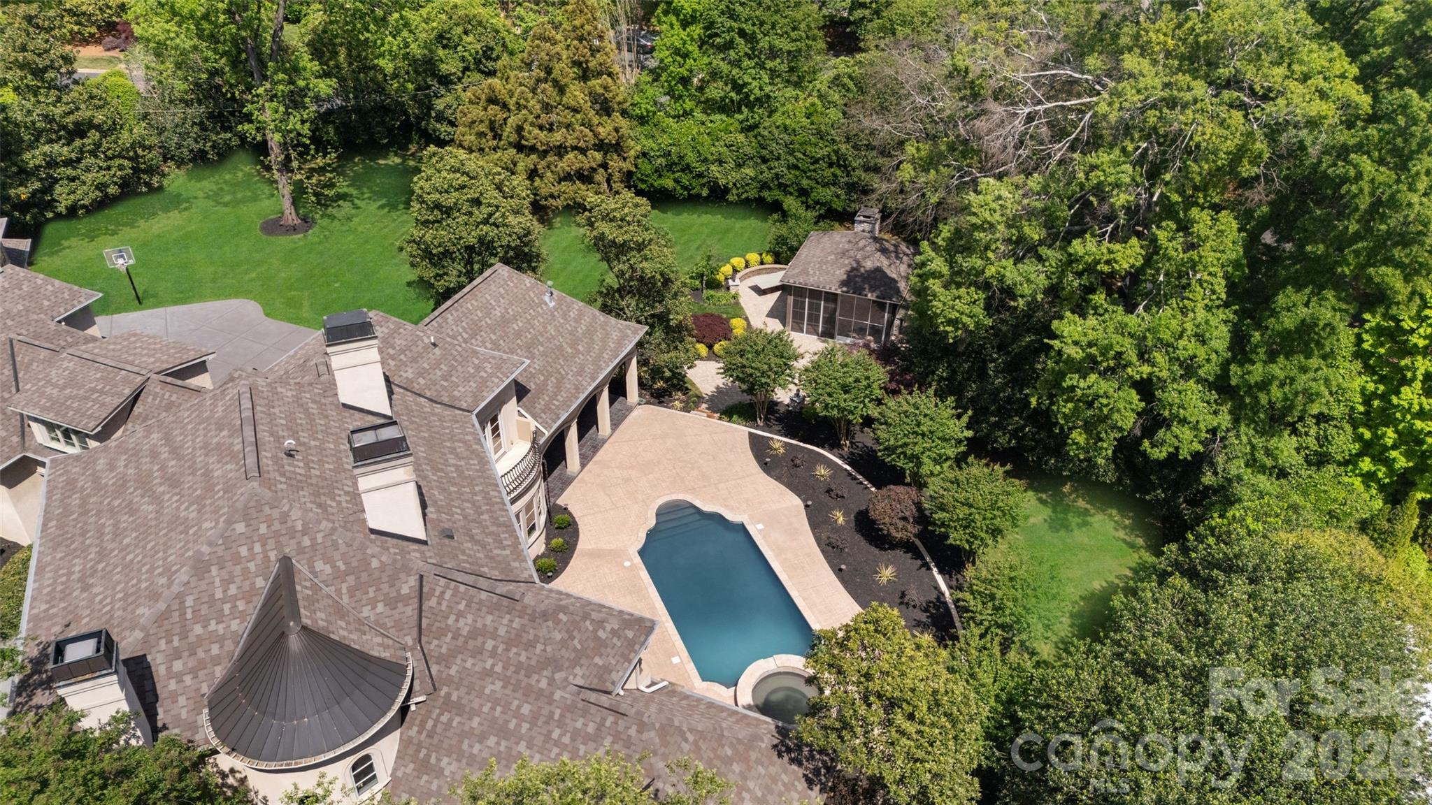 8600 Fairview Road — Charlotte