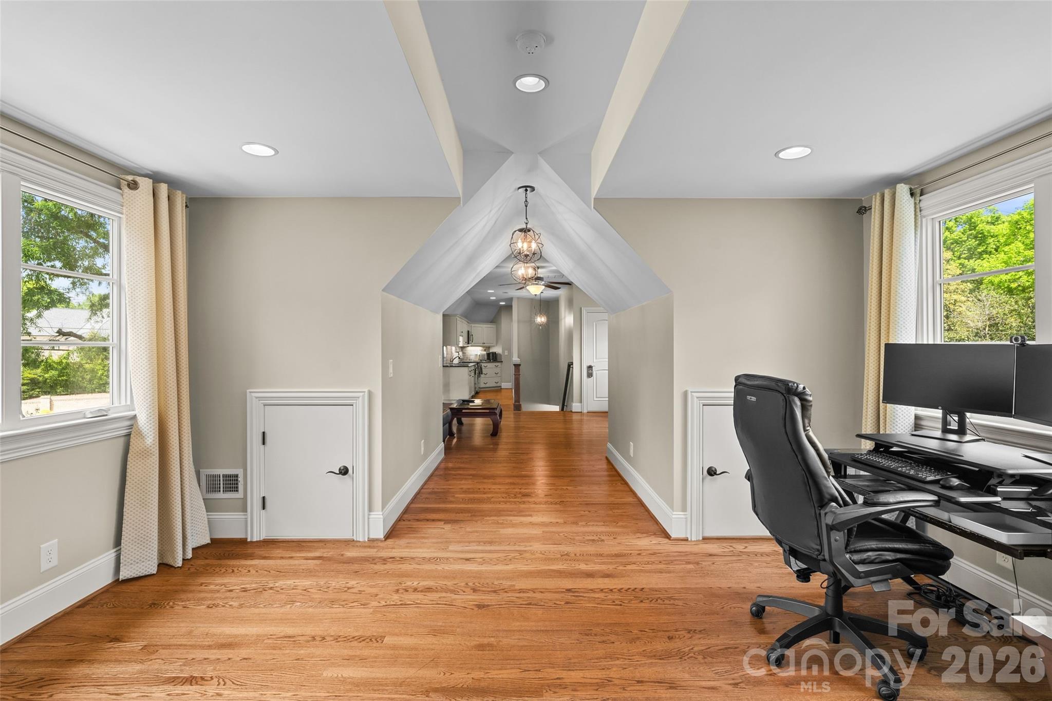 8600 Fairview Road — Charlotte