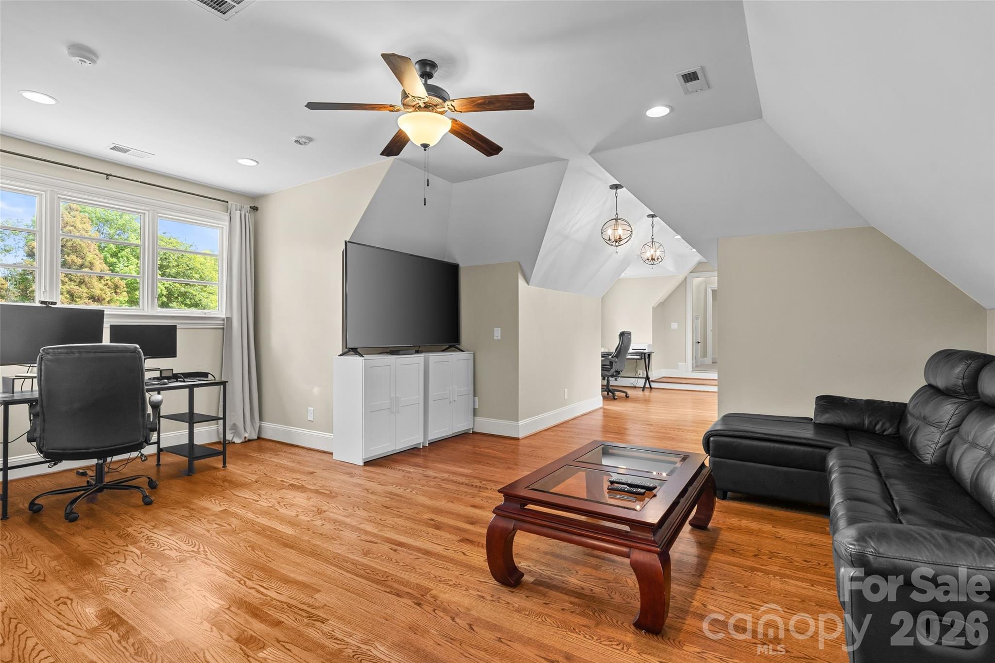 8600 Fairview Road — Charlotte