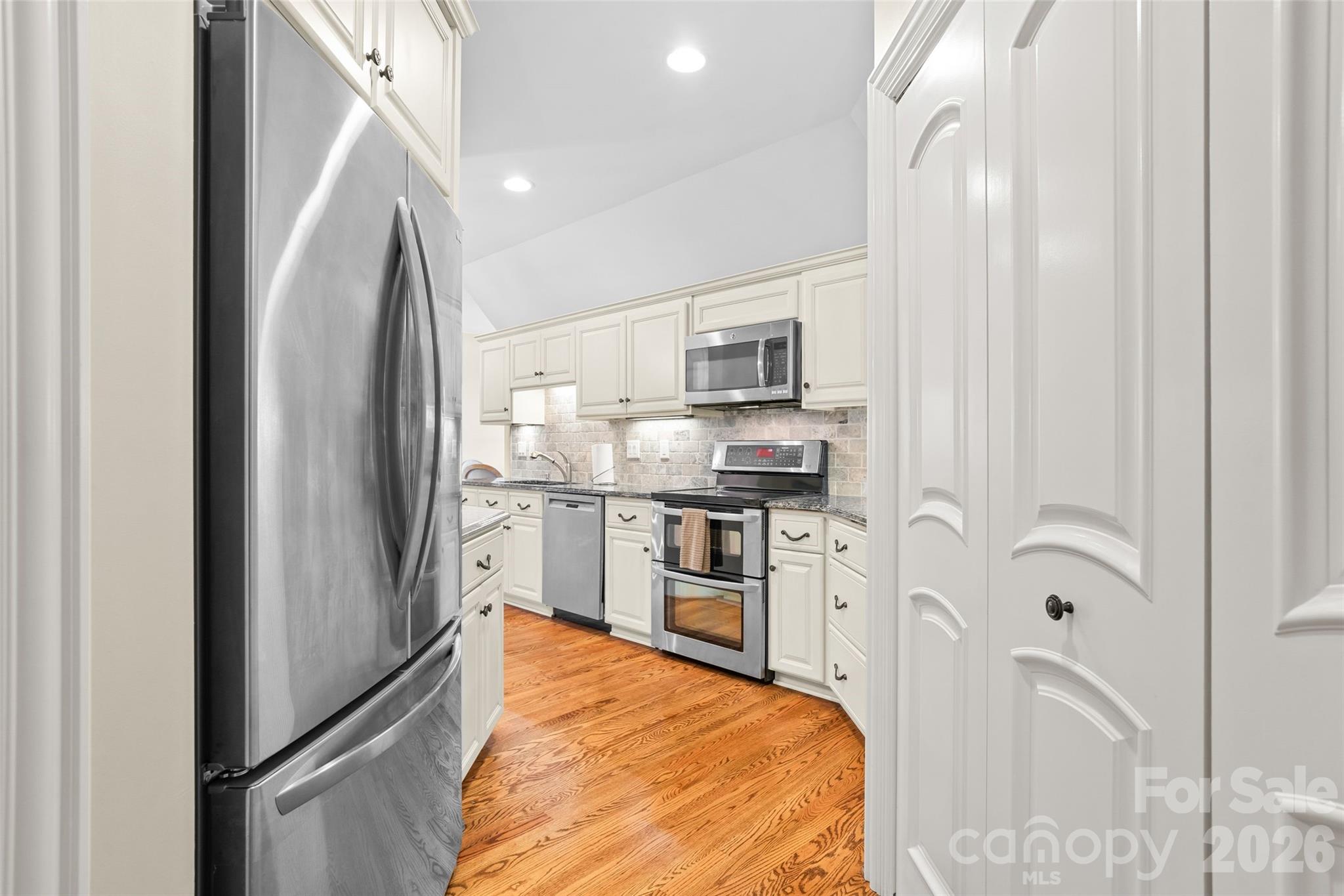 8600 Fairview Road — Charlotte
