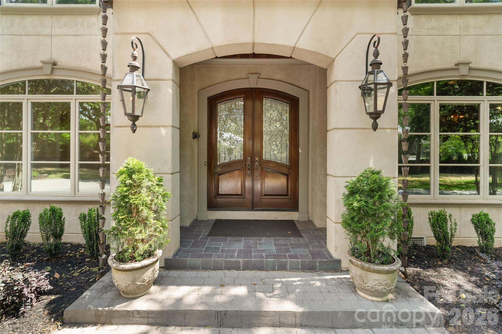 8600 Fairview Road — Charlotte