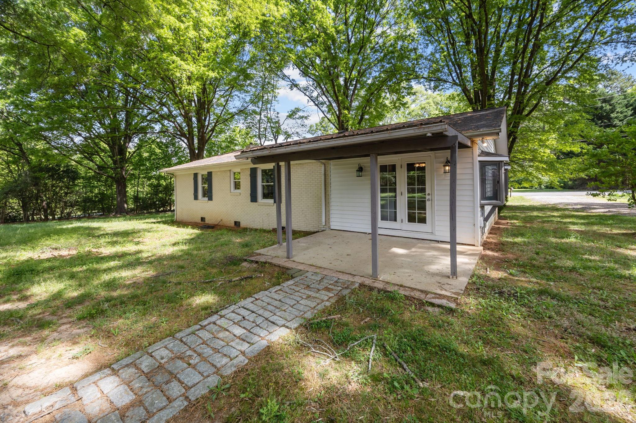 19041 Davidson Concord Road — Davidson