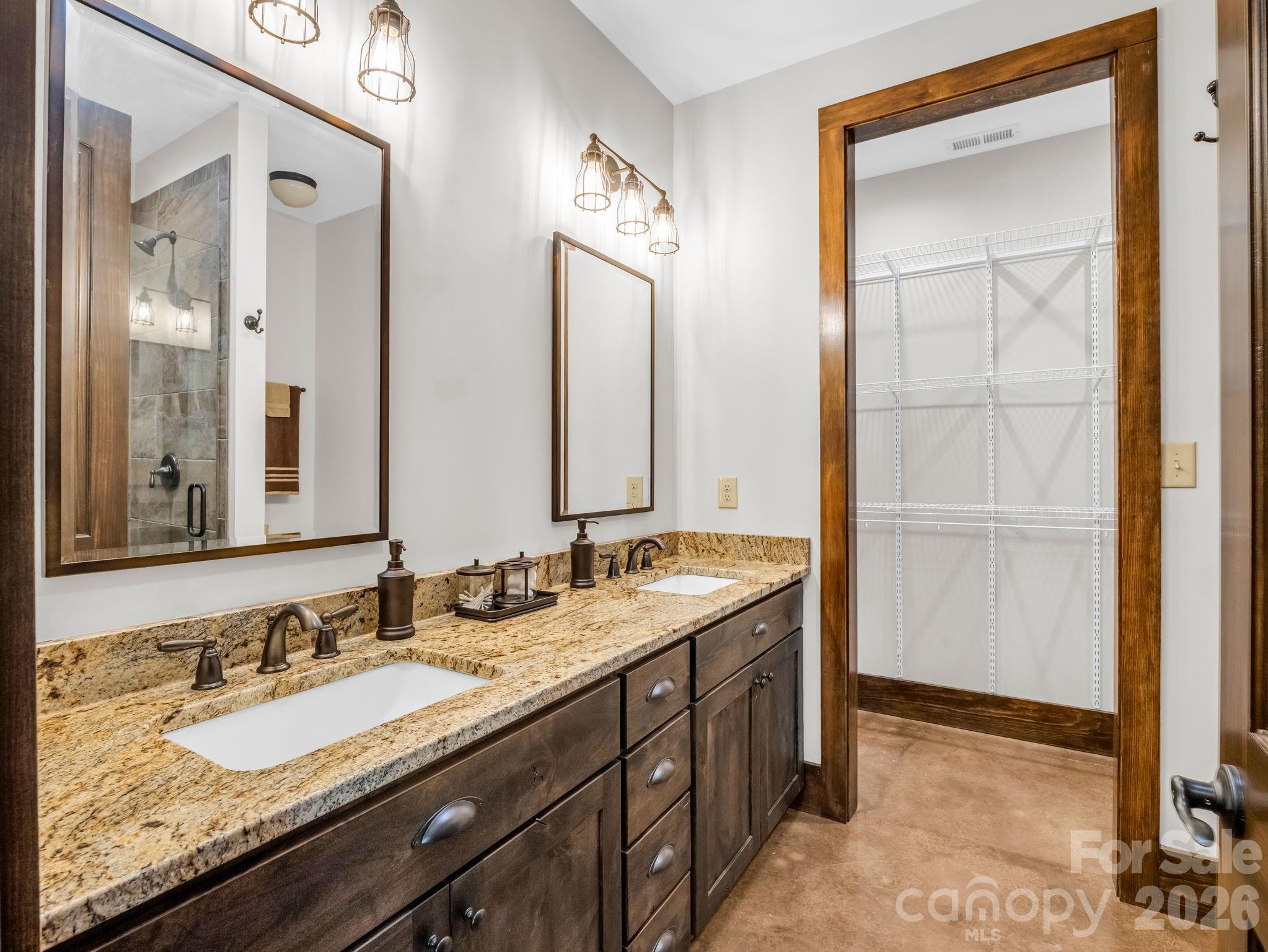 189 Tatanka Trail — Lake Lure