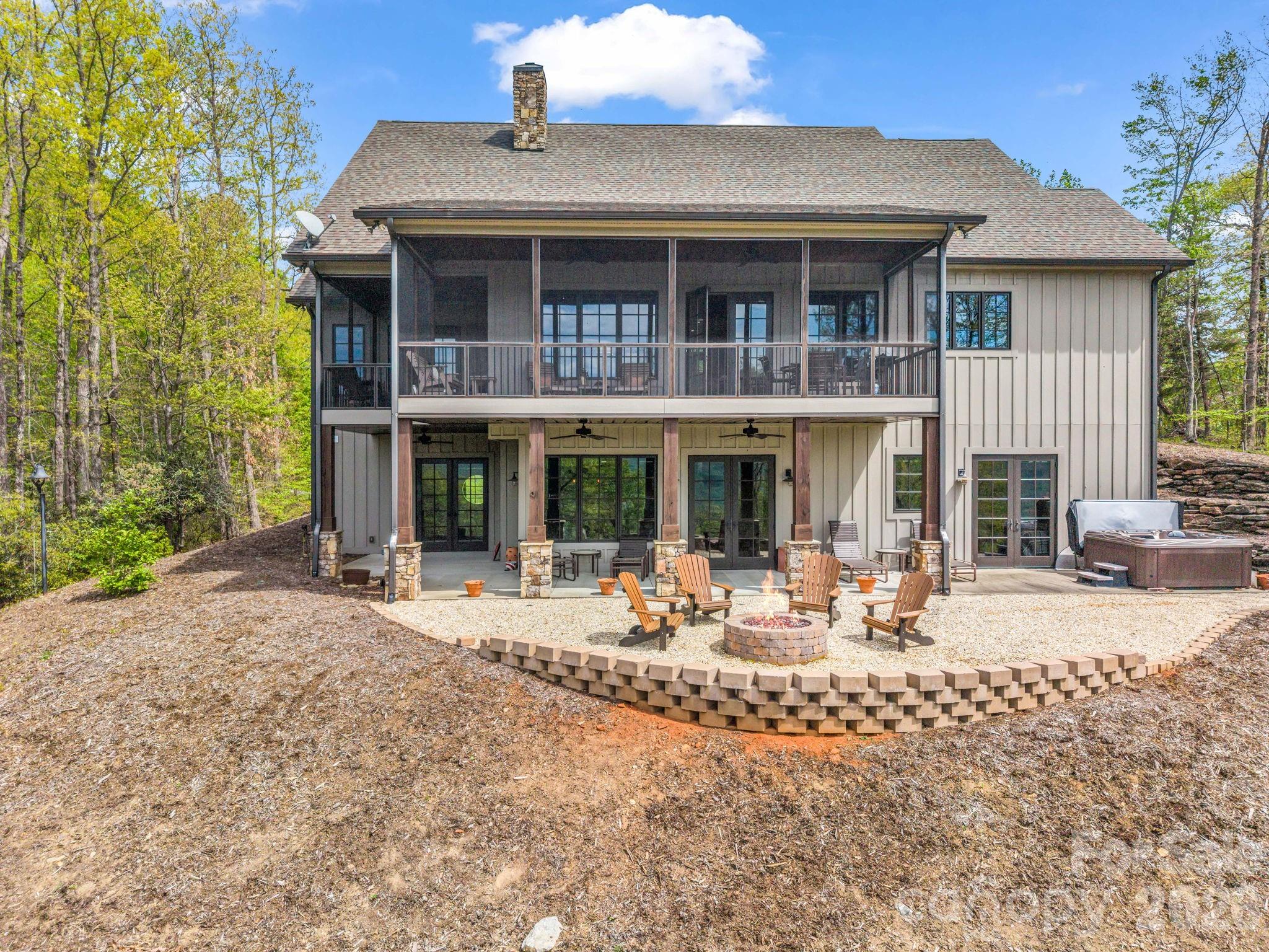 189 Tatanka Trail — Lake Lure