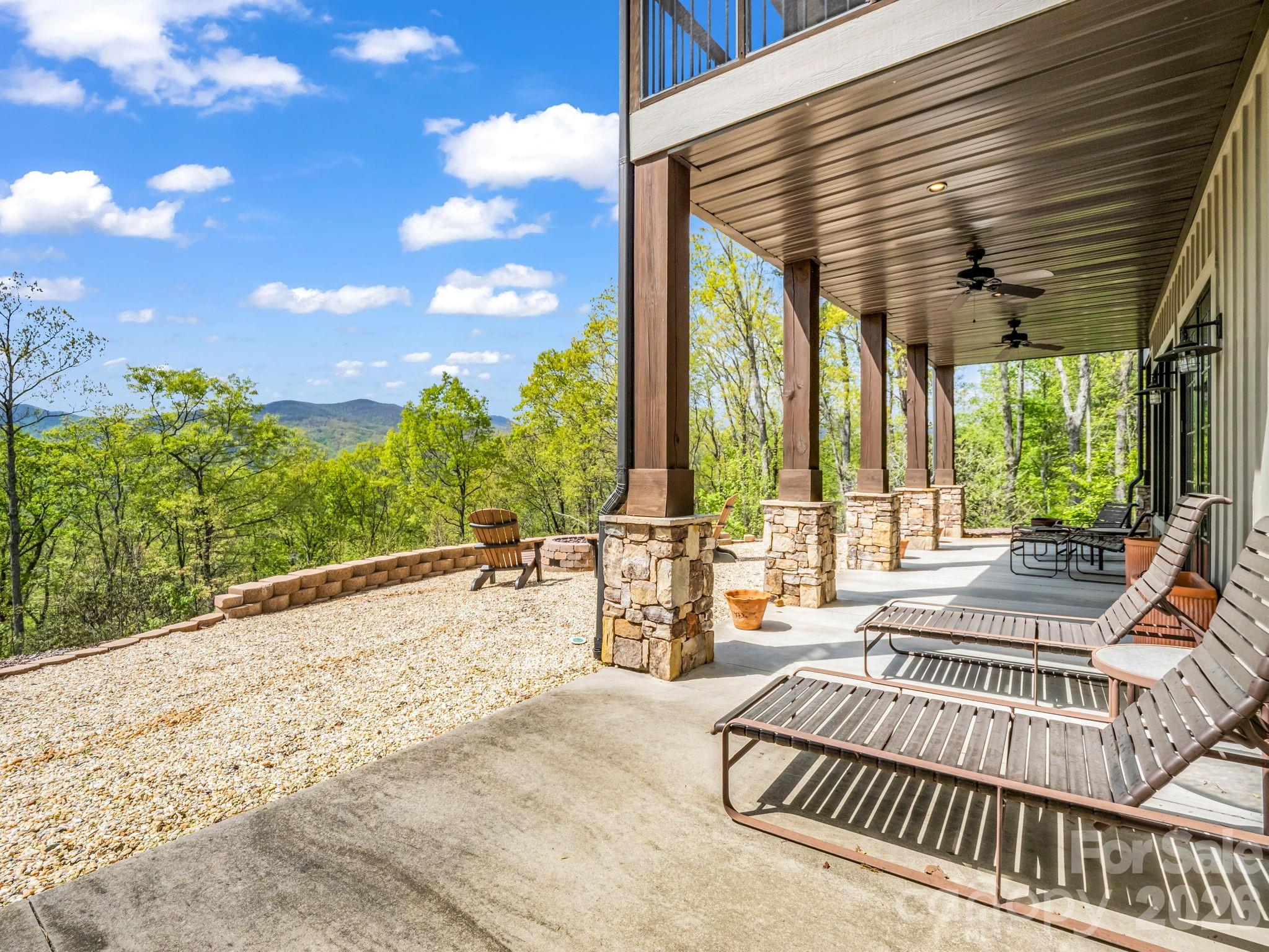 189 Tatanka Trail — Lake Lure
