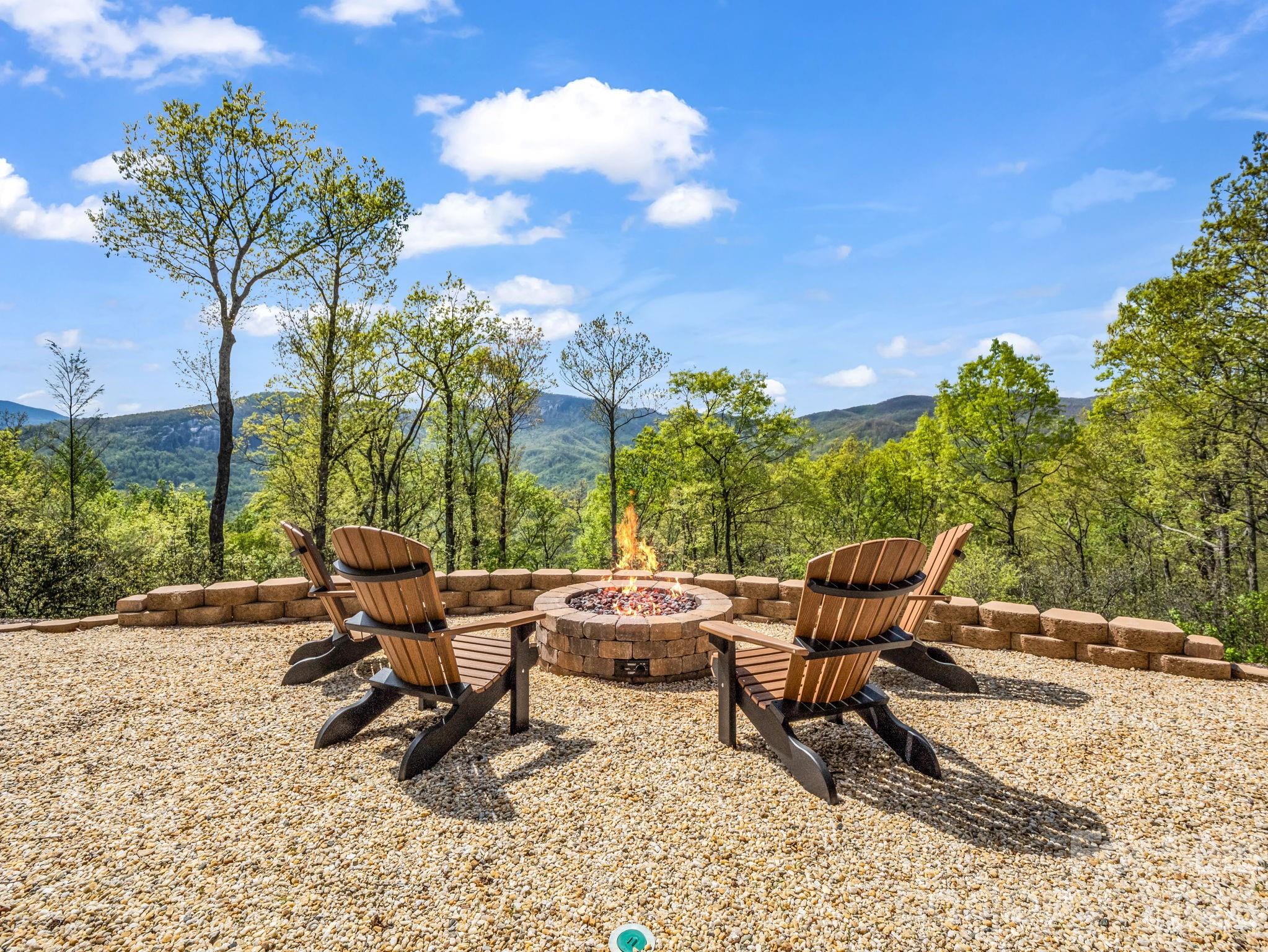 189 Tatanka Trail — Lake Lure