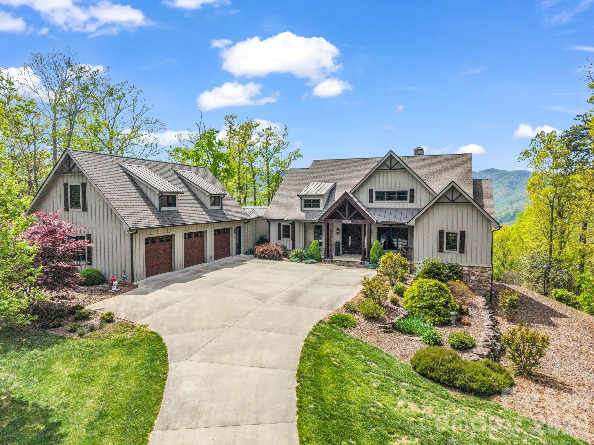 189 Tatanka Trail — Lake Lure