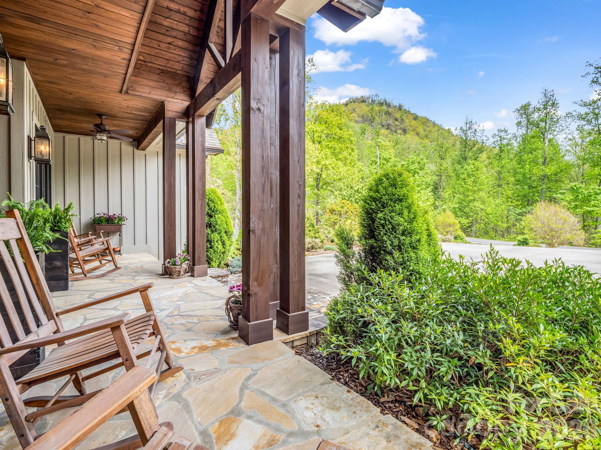 189 Tatanka Trail — Lake Lure