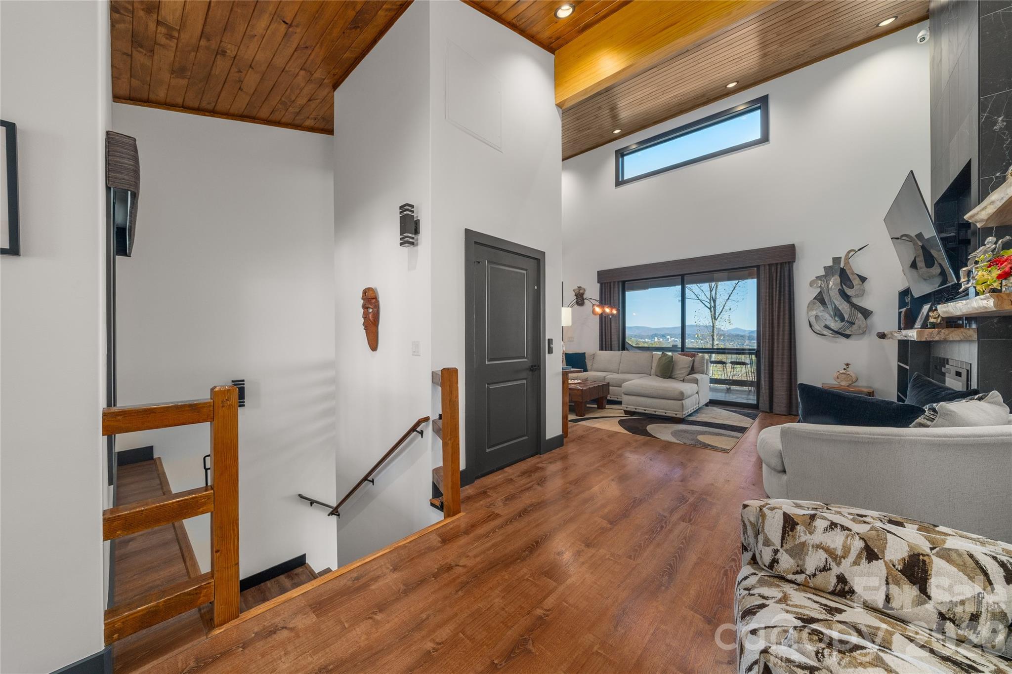 41 Ben Lippen School Road — Asheville
