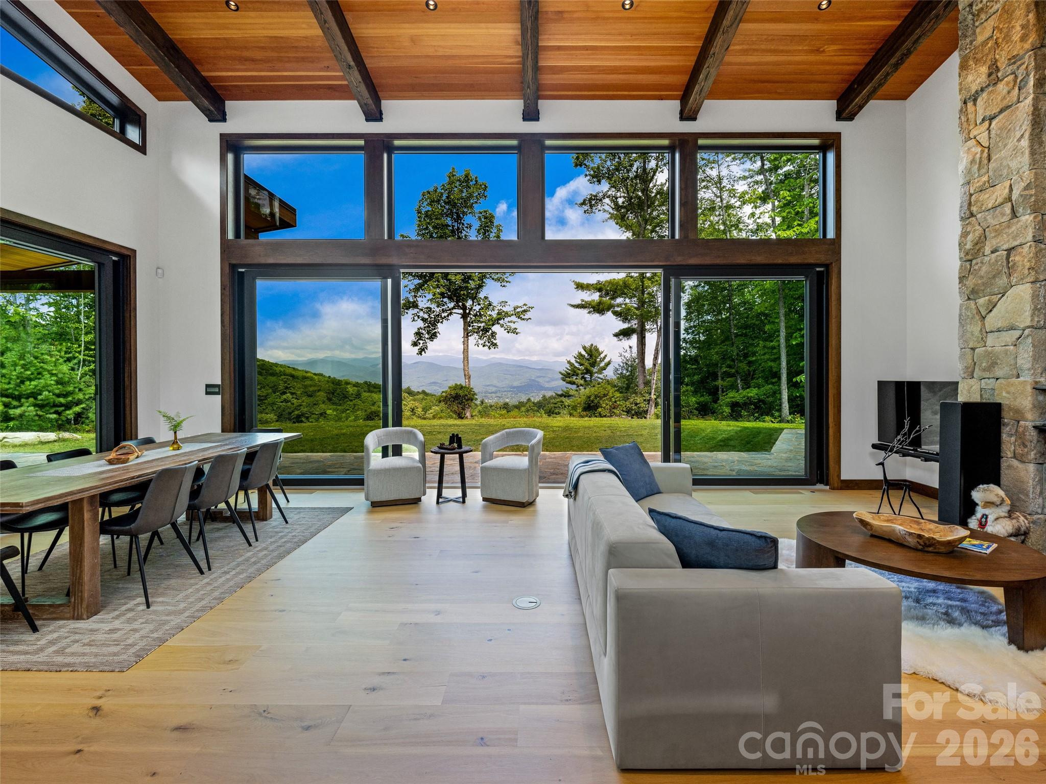 30 Banks Lane — Brevard