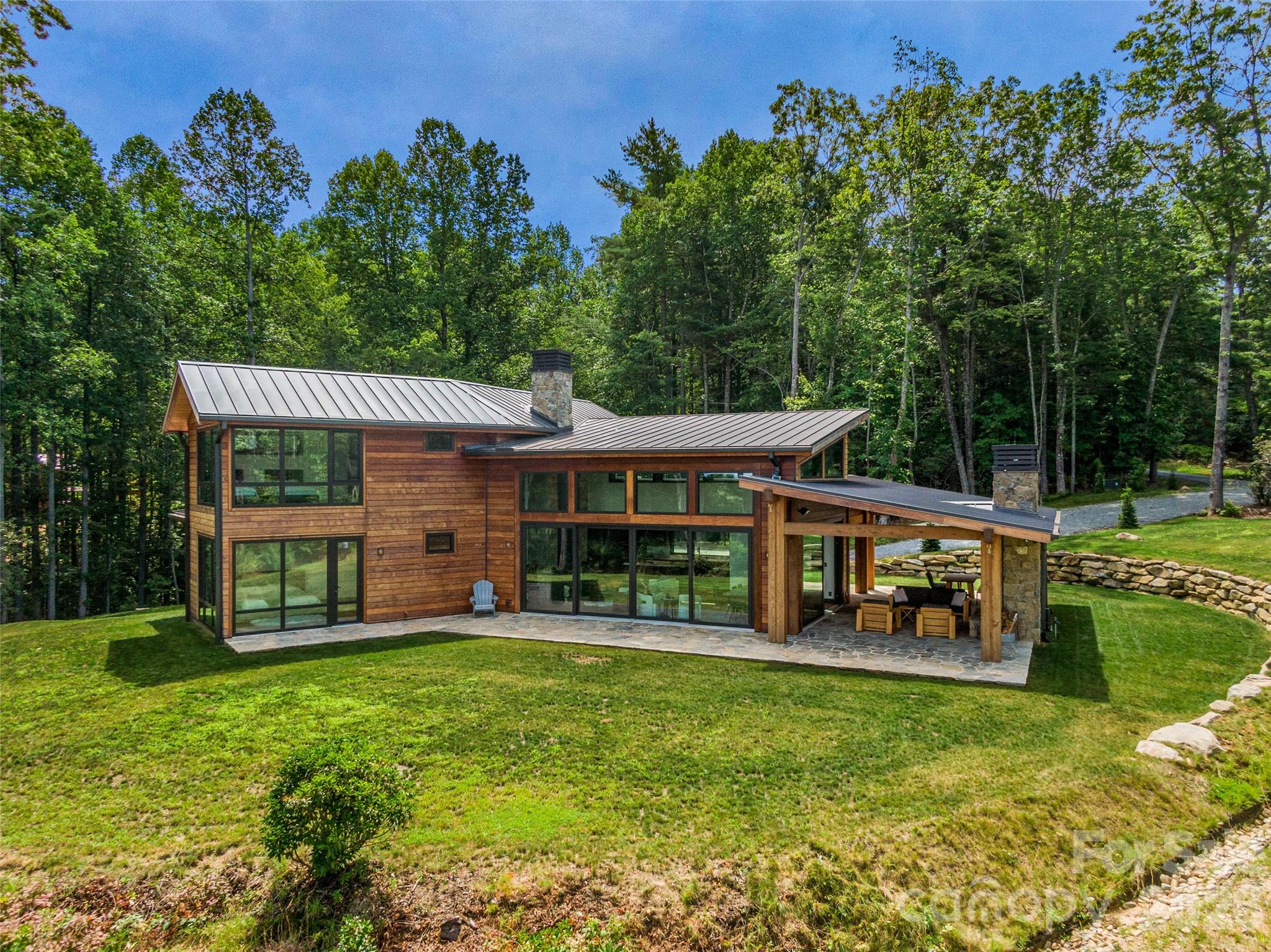 30 Banks Lane — Brevard