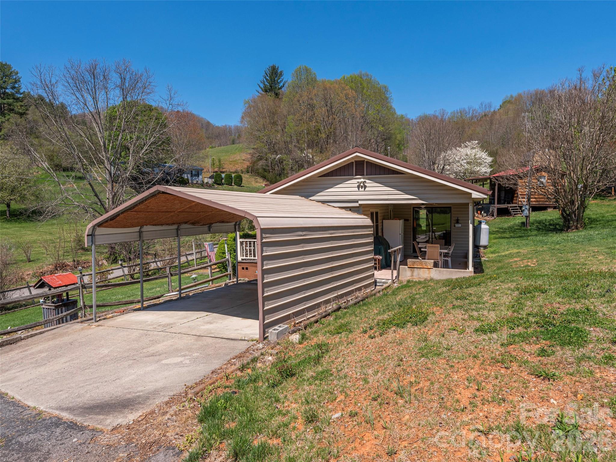 17 Mustang Lane — Waynesville