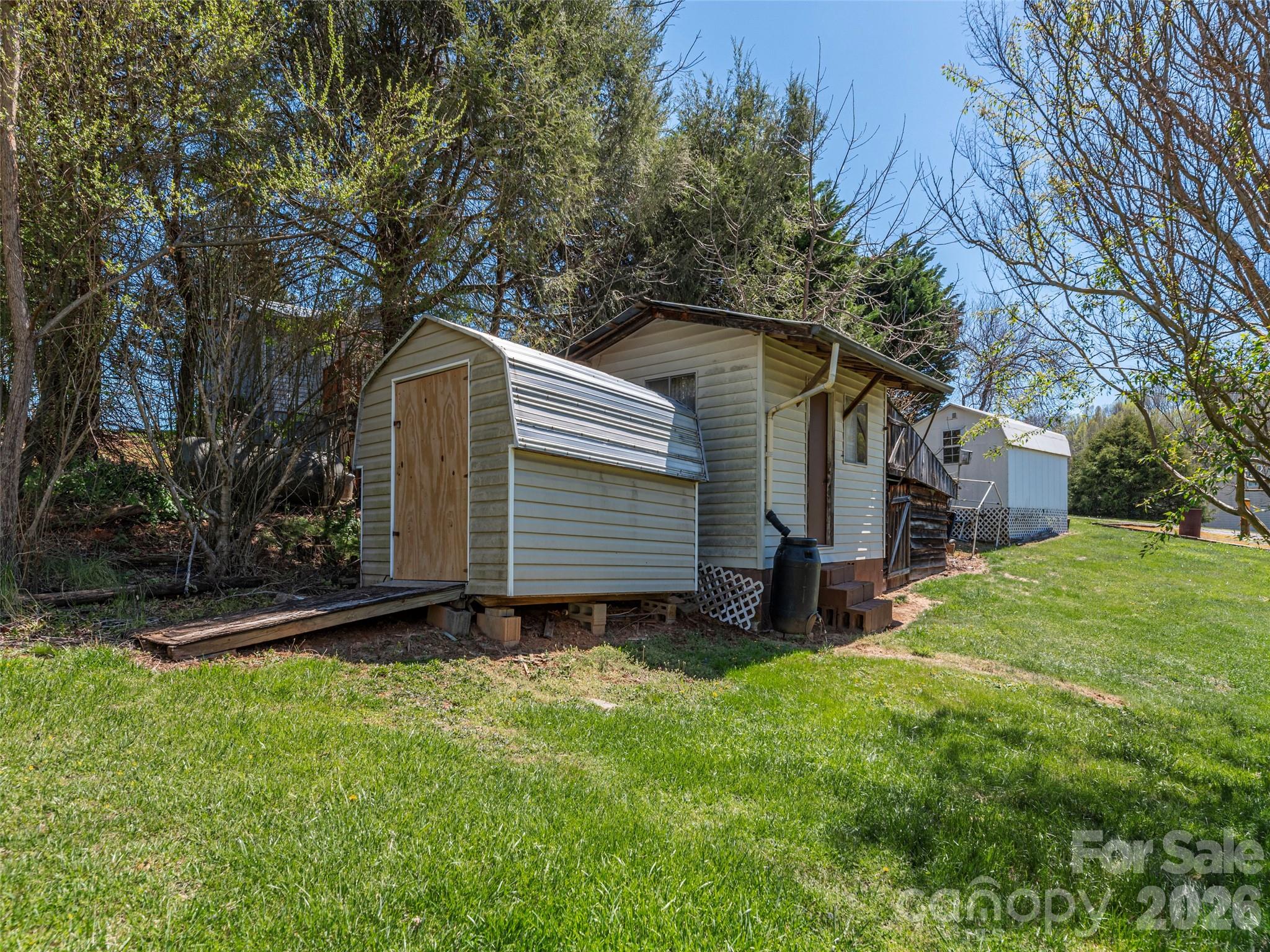 17 Mustang Lane — Waynesville