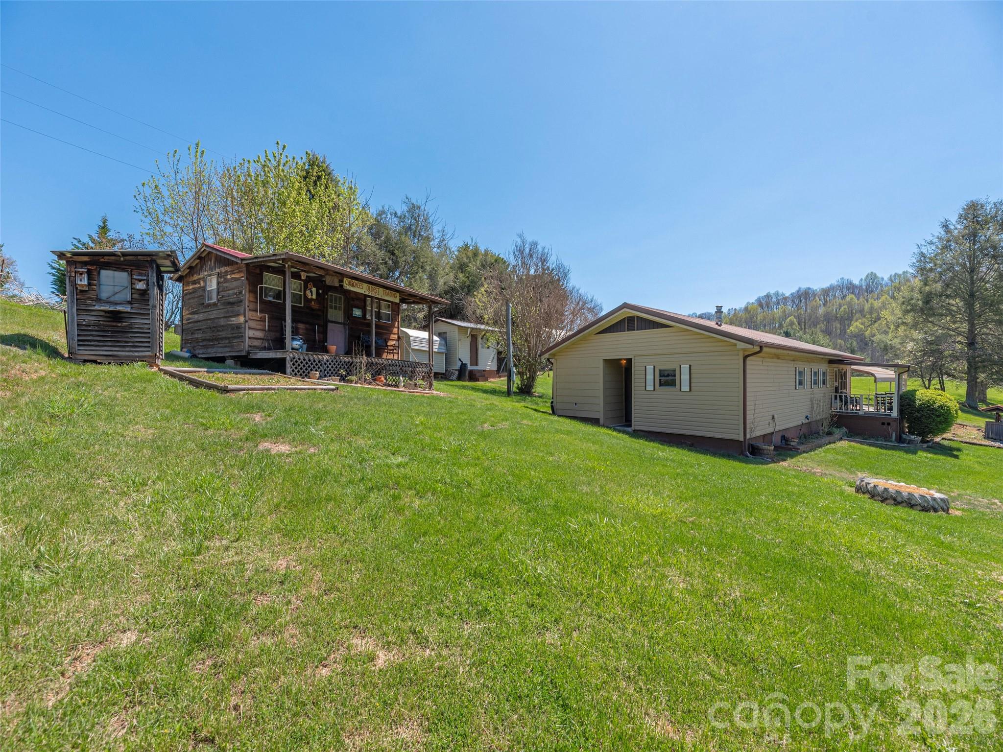 17 Mustang Lane — Waynesville