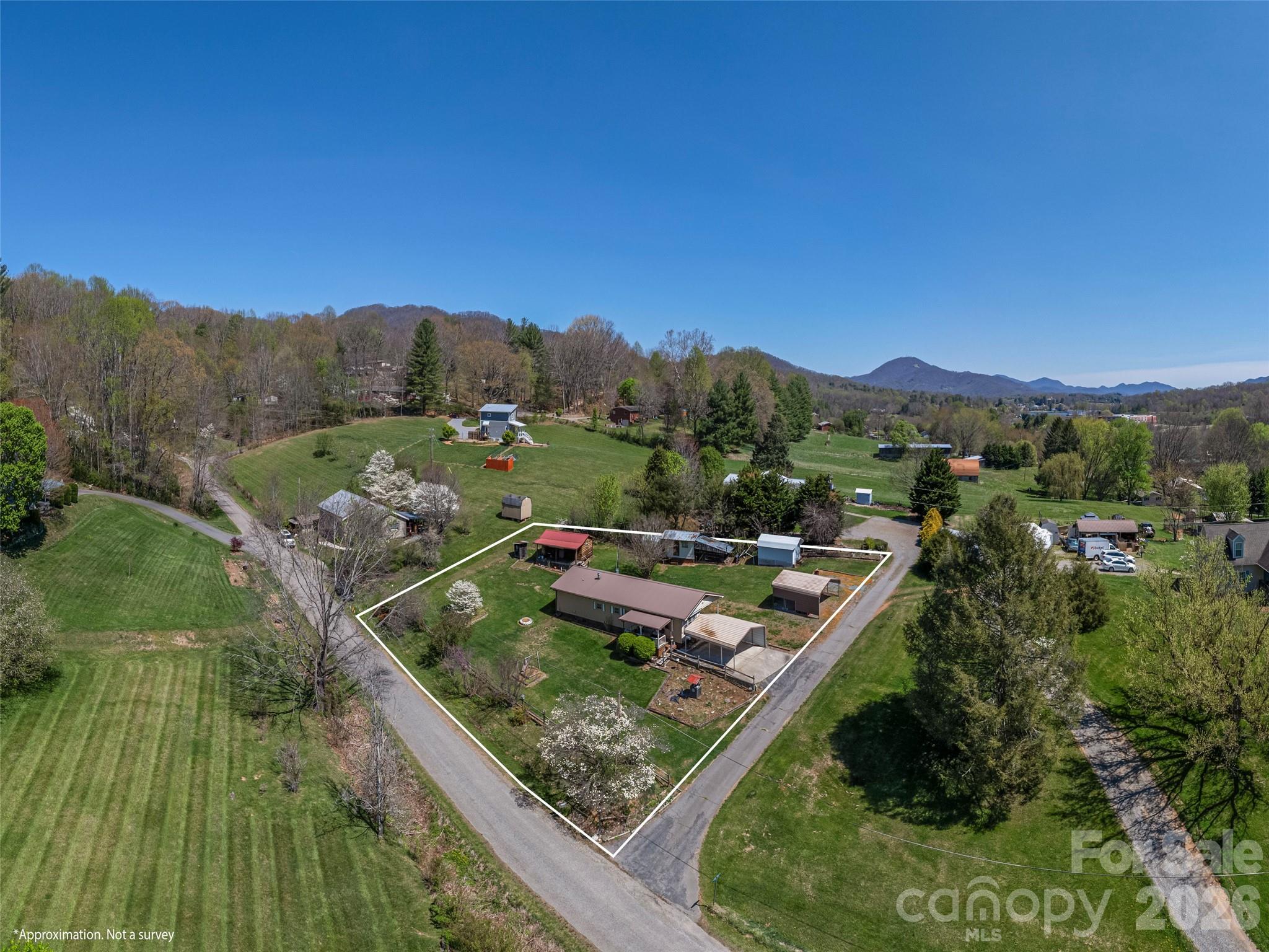 17 Mustang Lane — Waynesville