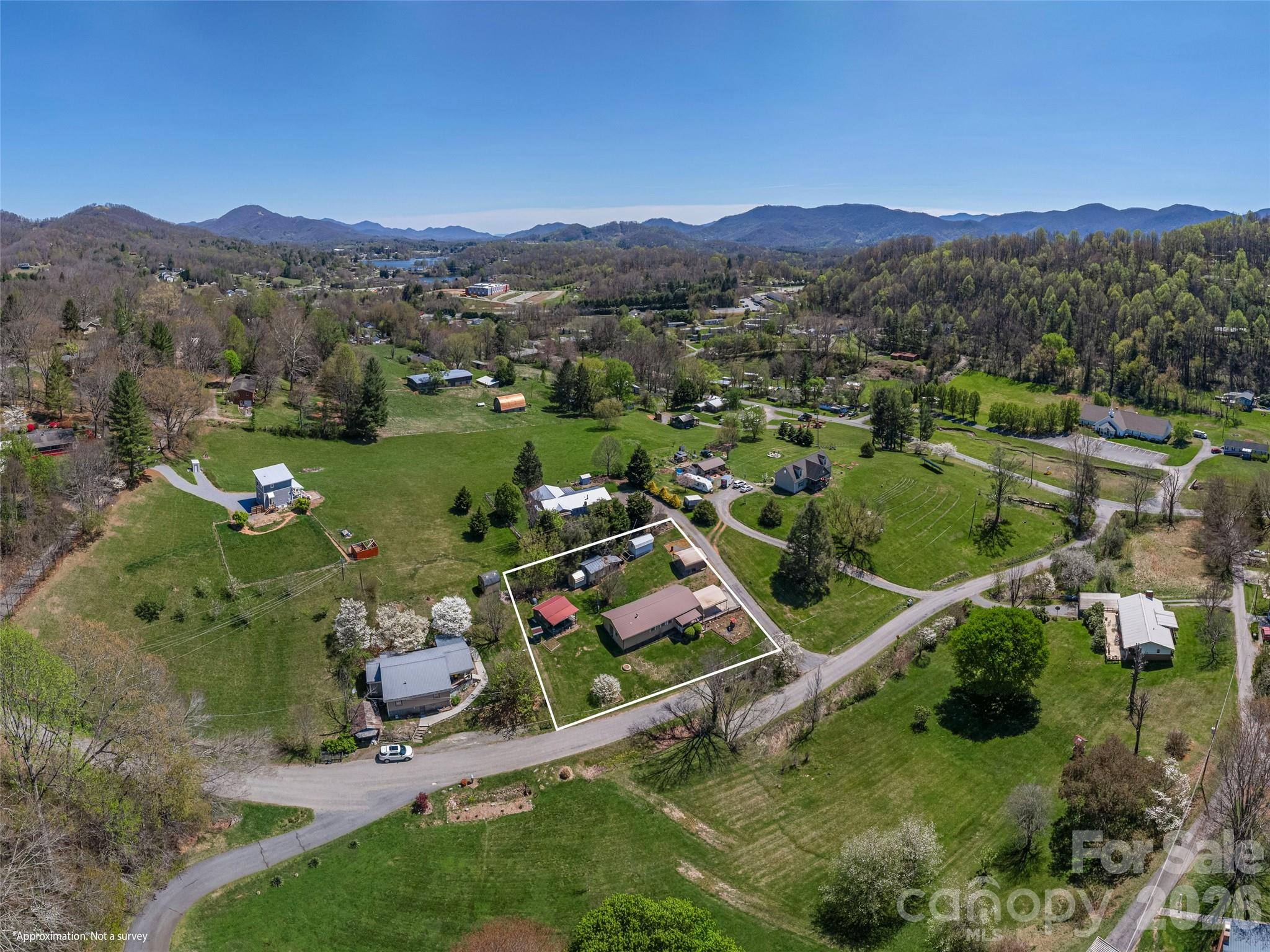 17 Mustang Lane — Waynesville