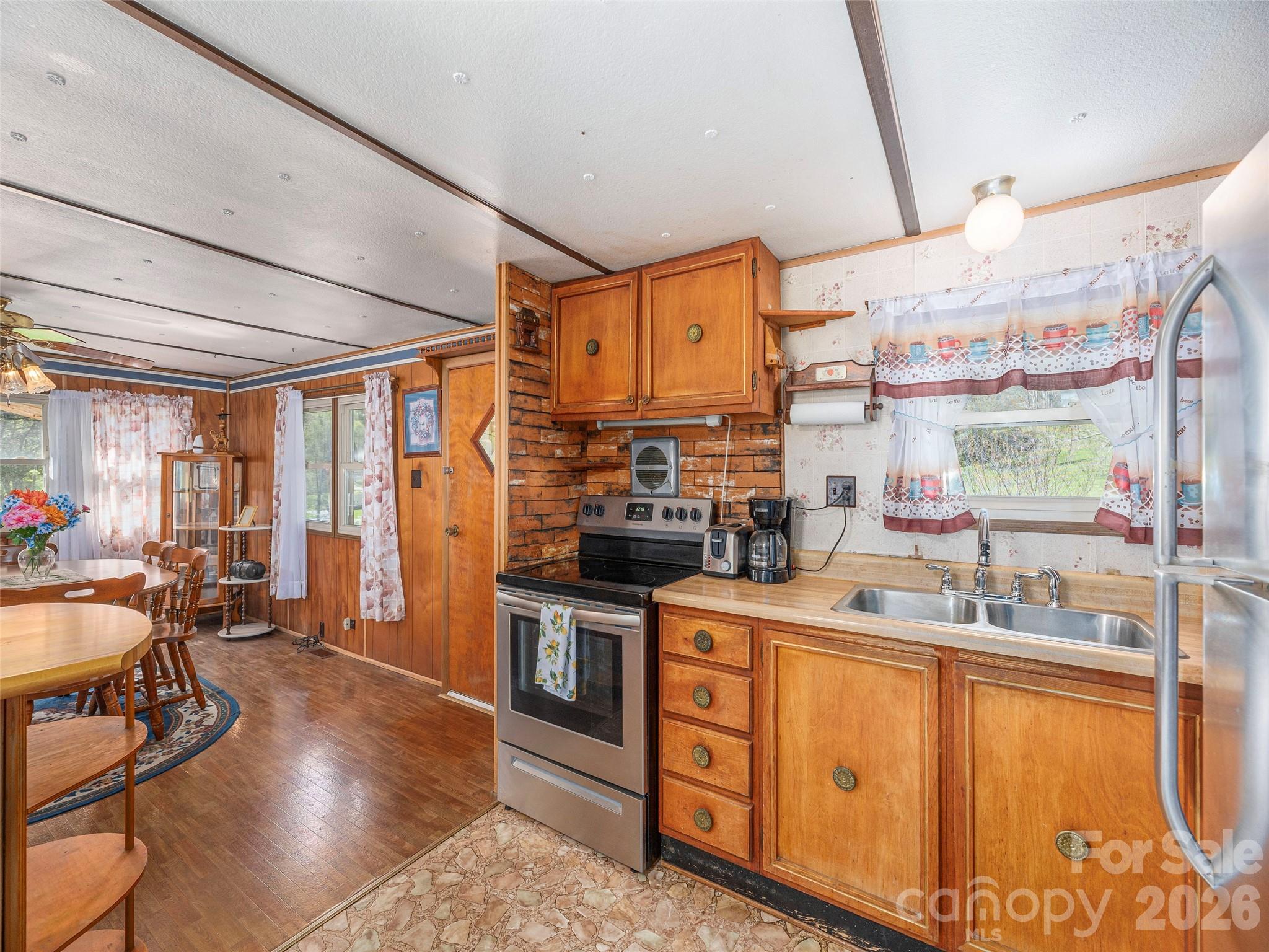 17 Mustang Lane — Waynesville
