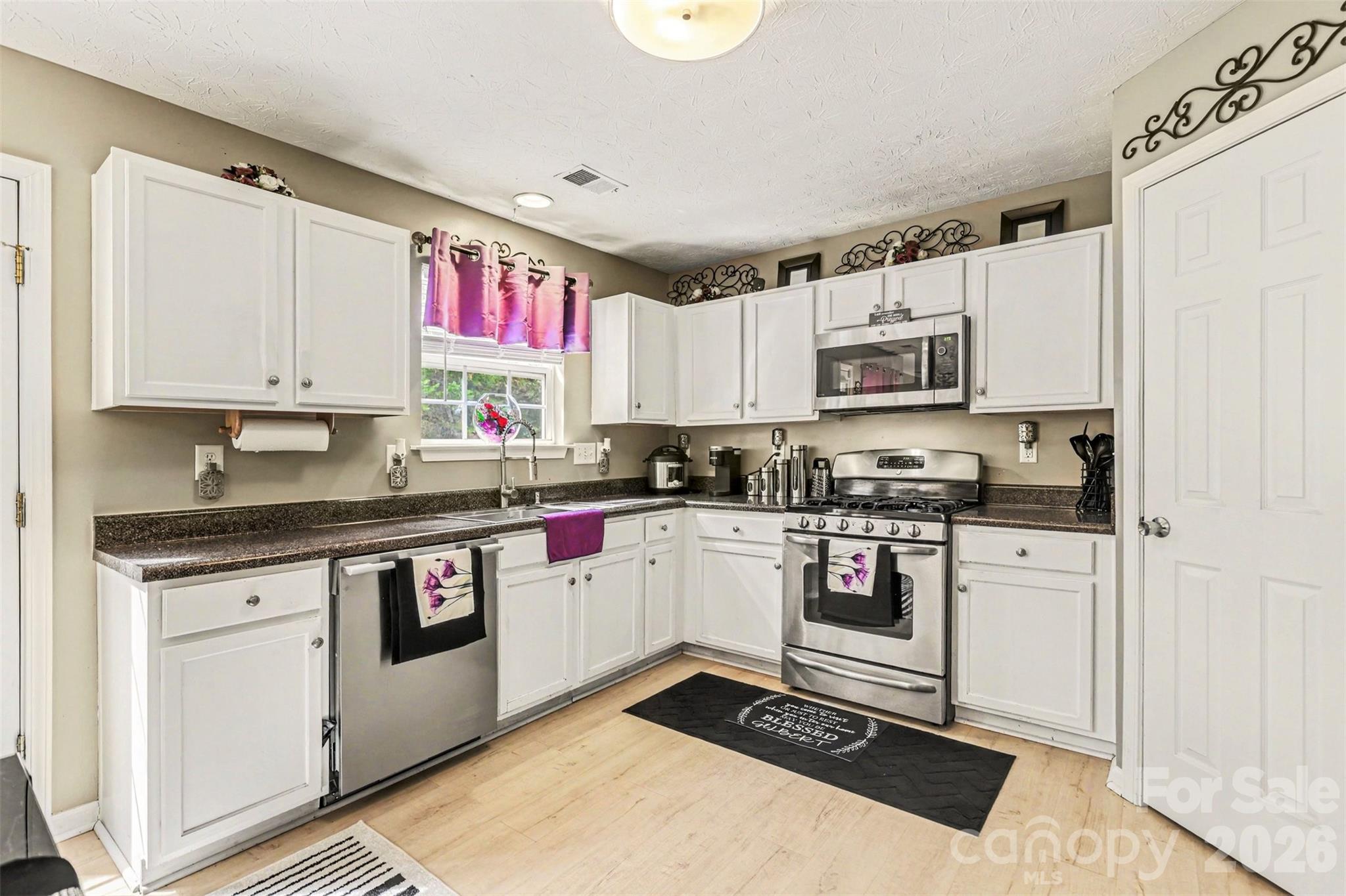4905 Eagle Creek Drive — Charlotte