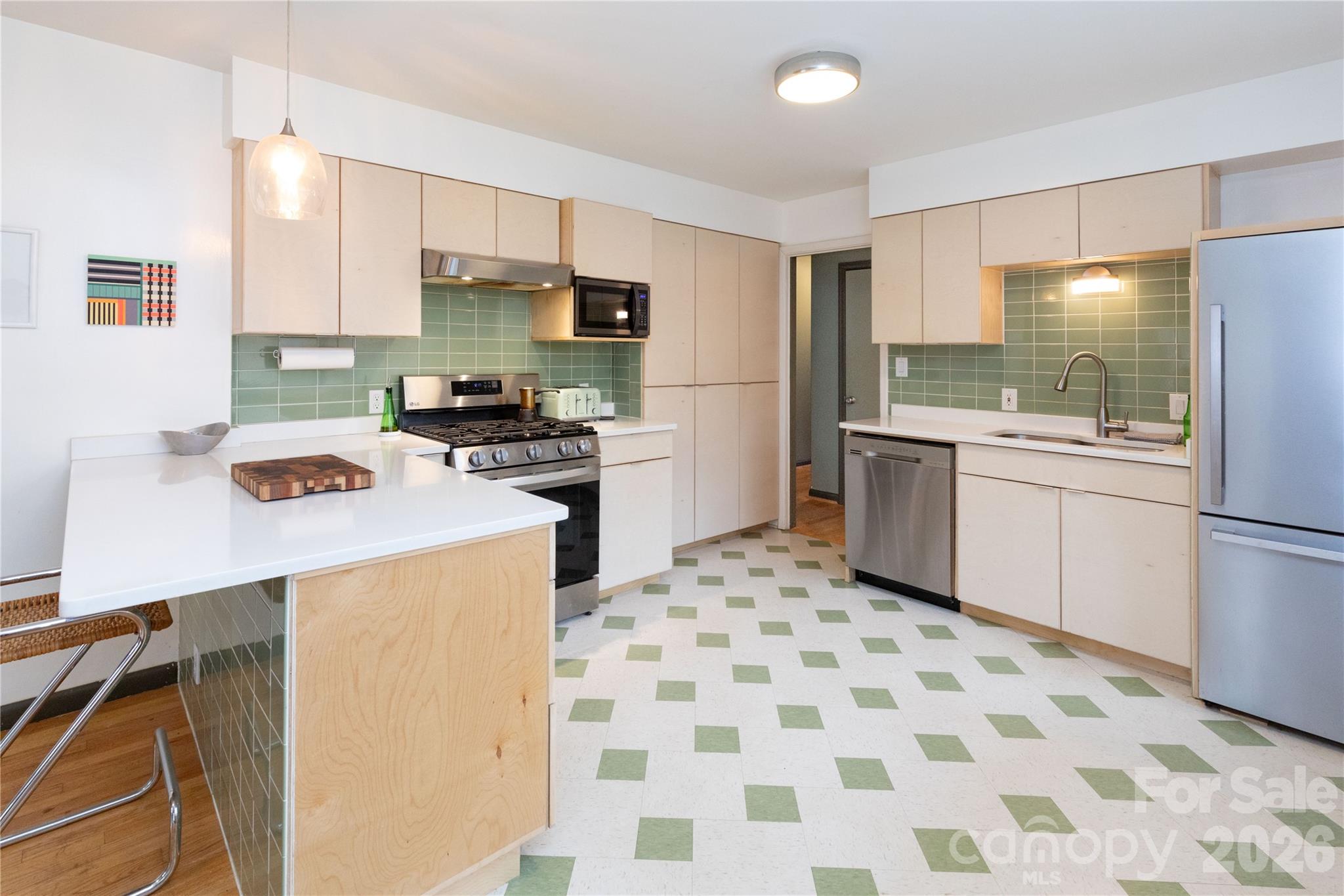 3 Quail Cove Road — Asheville