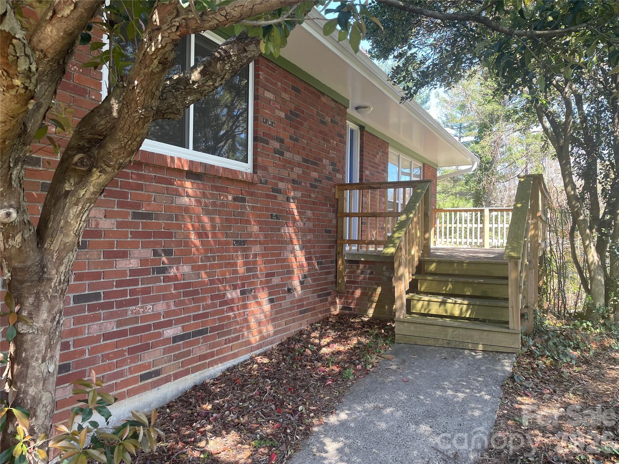 3 Quail Cove Road — Asheville