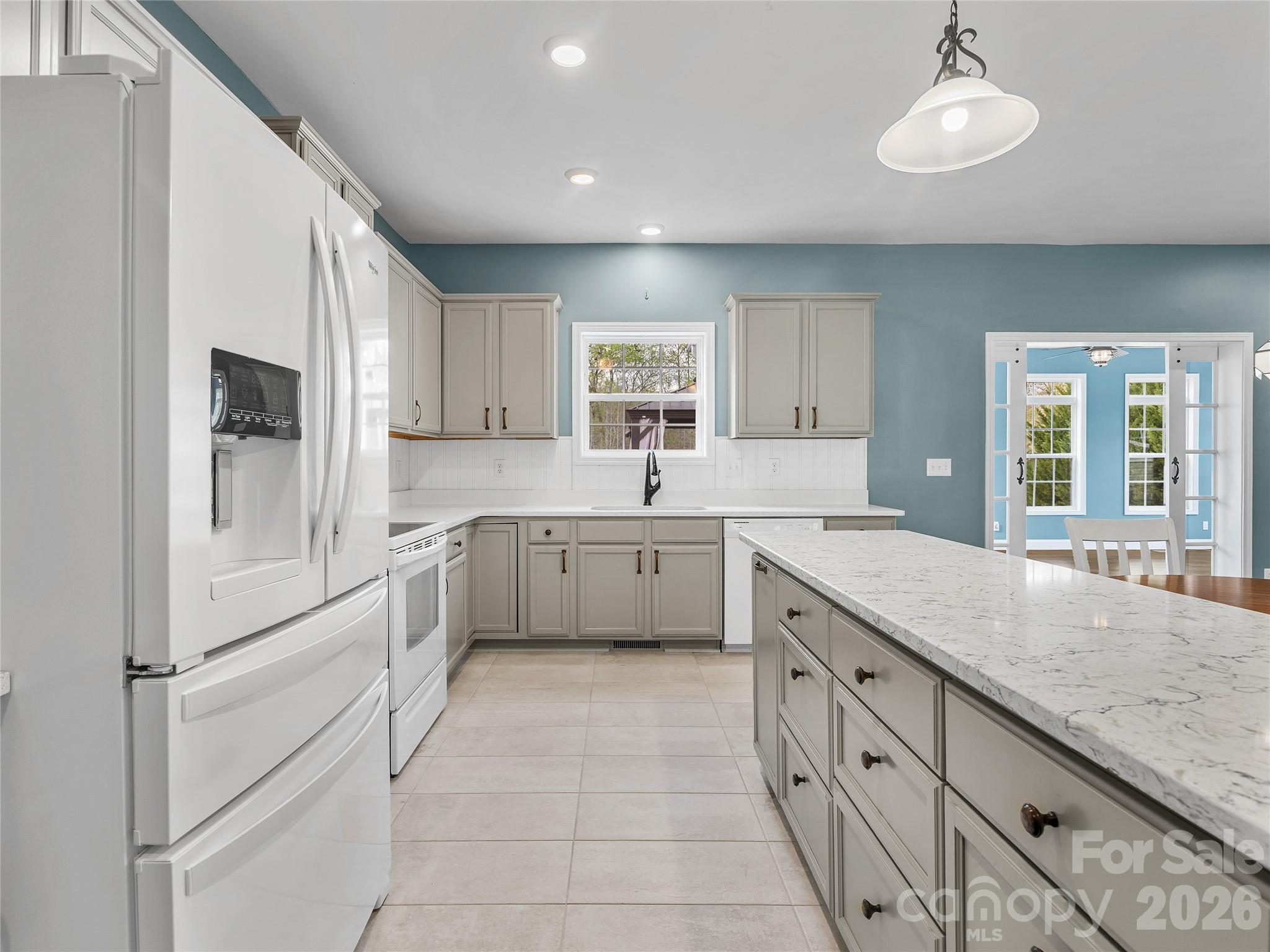 2500 S Blackstock Road — Landrum