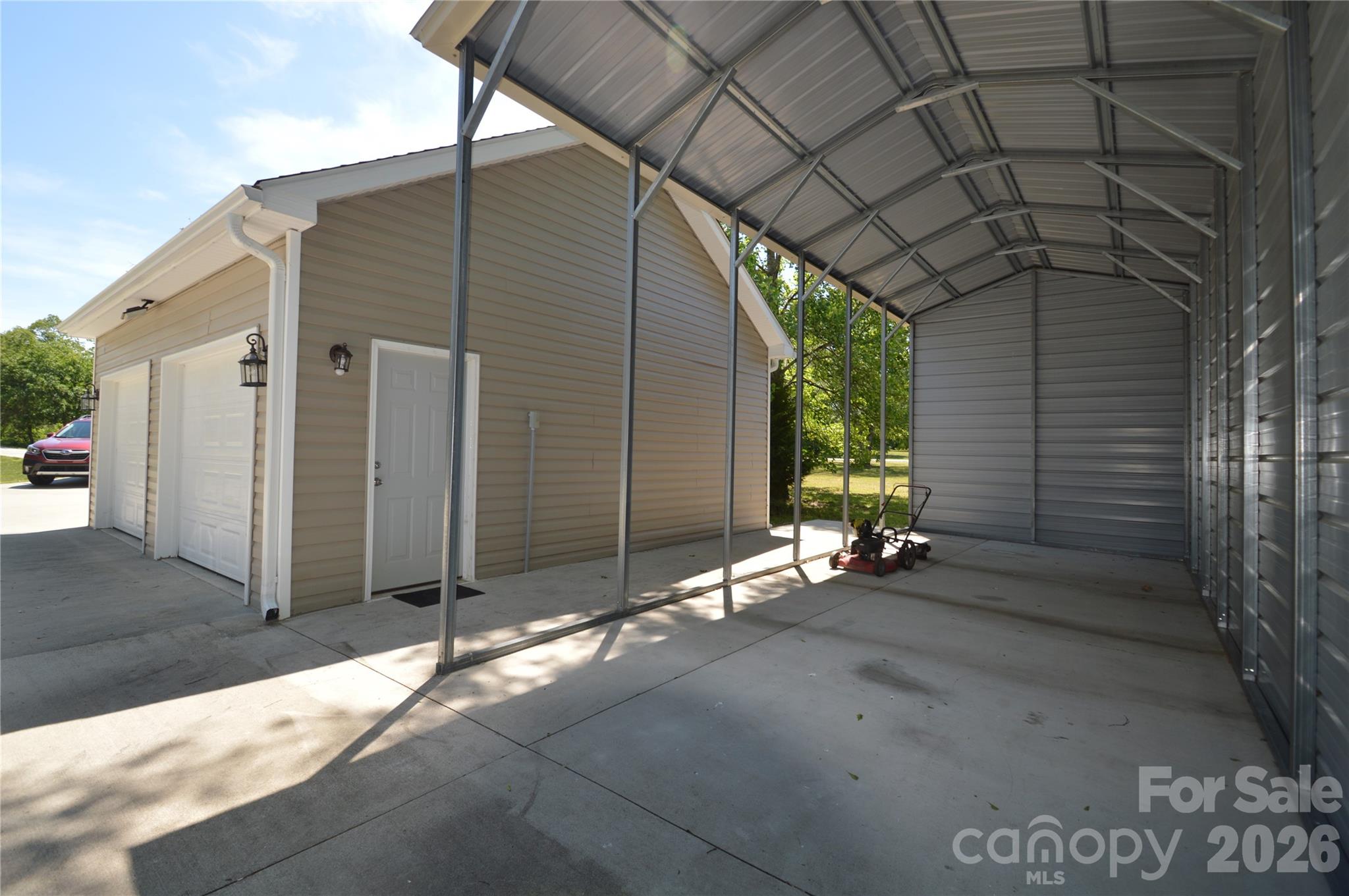 2500 S Blackstock Road — Landrum