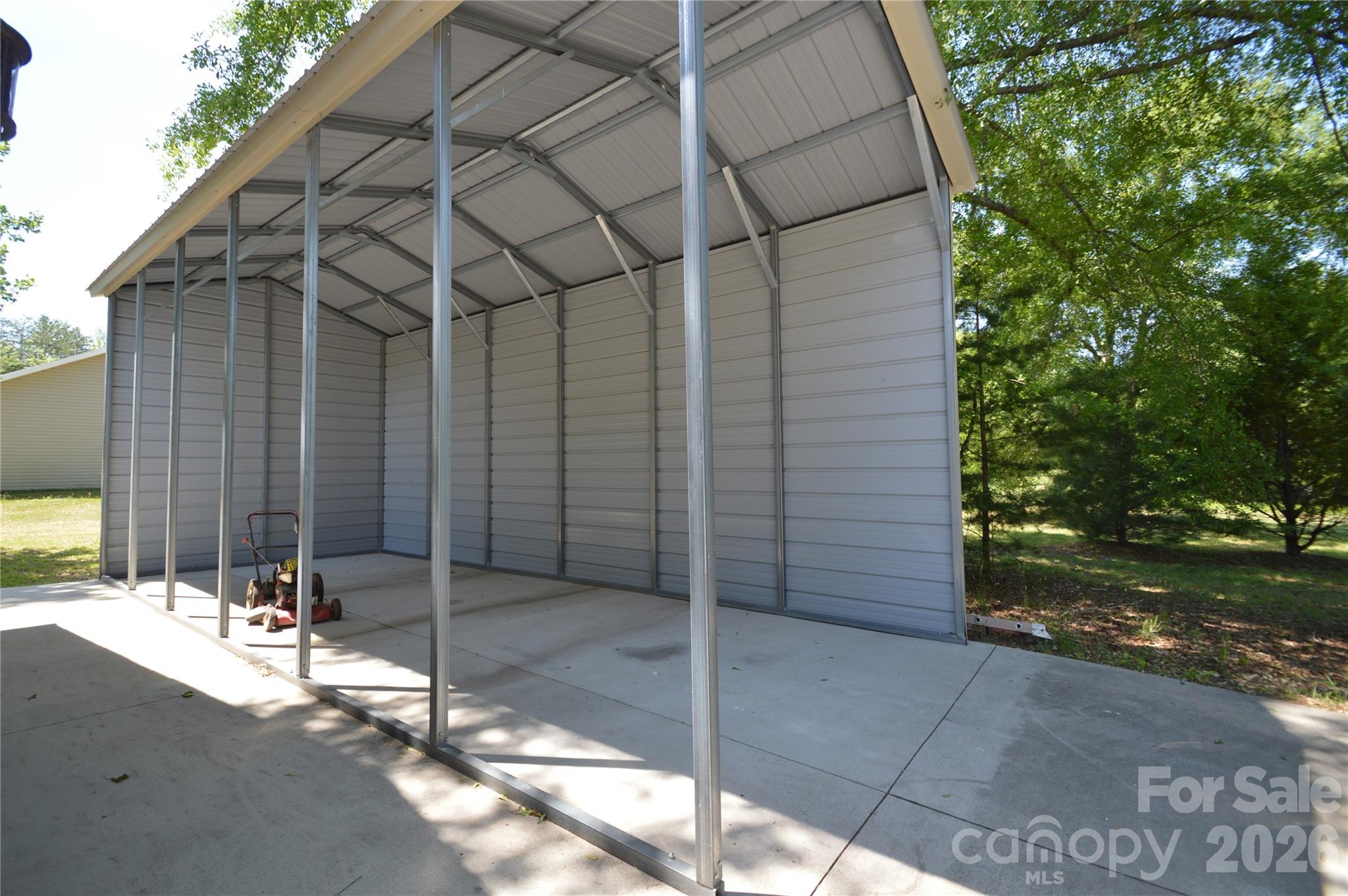 2500 S Blackstock Road — Landrum