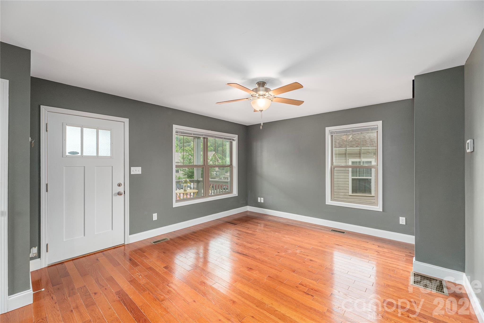 5 Declan Drive — Weaverville