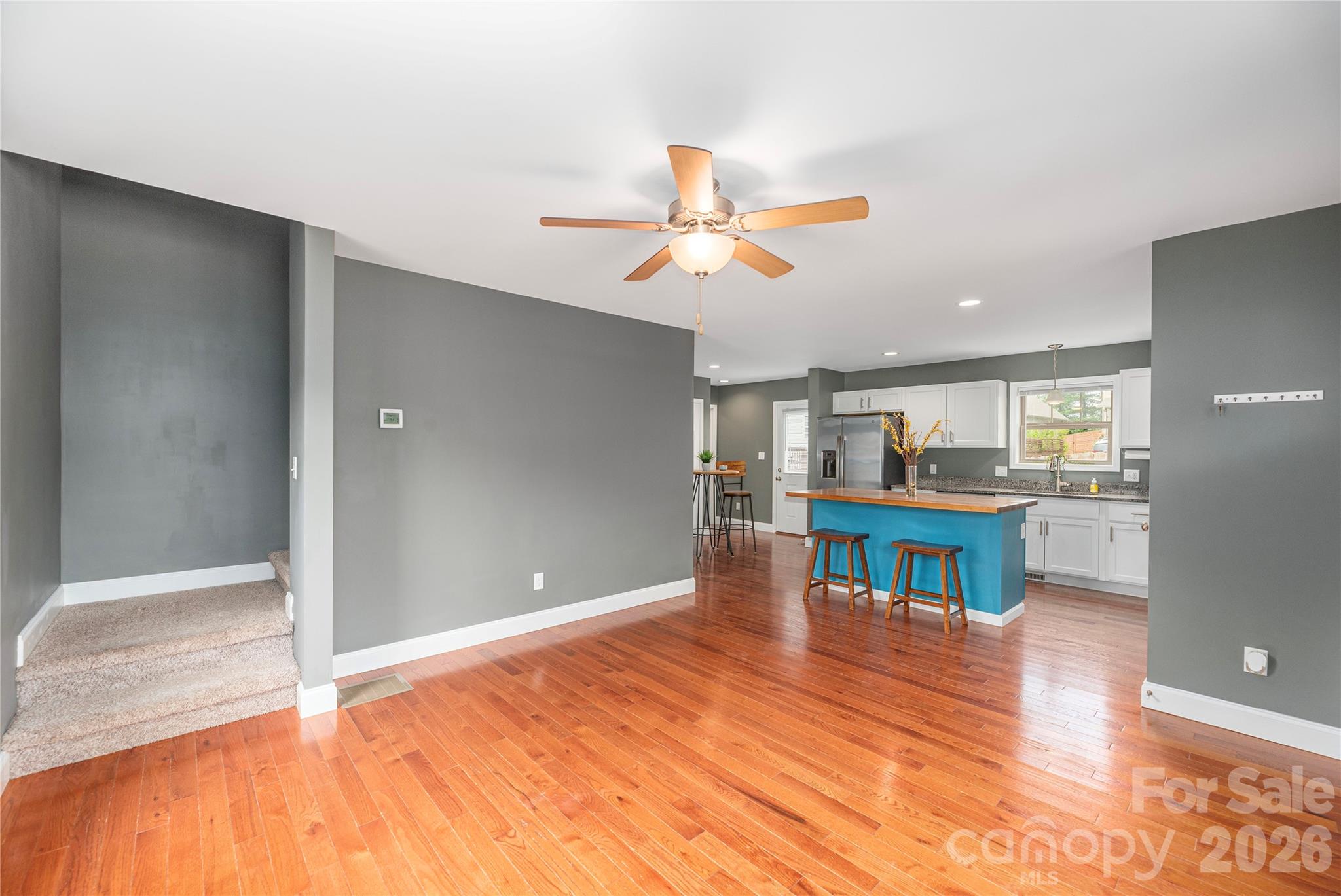 5 Declan Drive — Weaverville