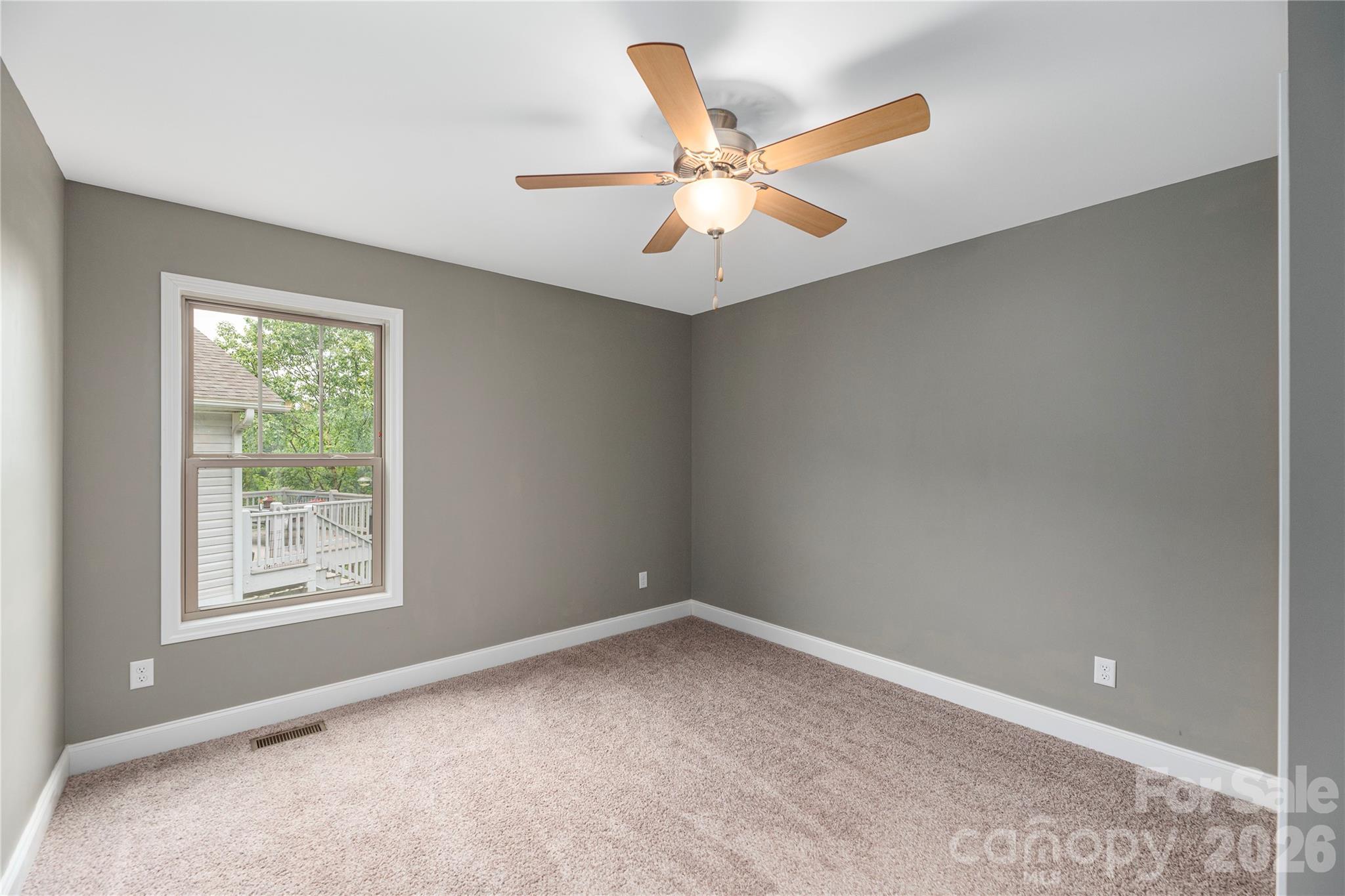 5 Declan Drive — Weaverville