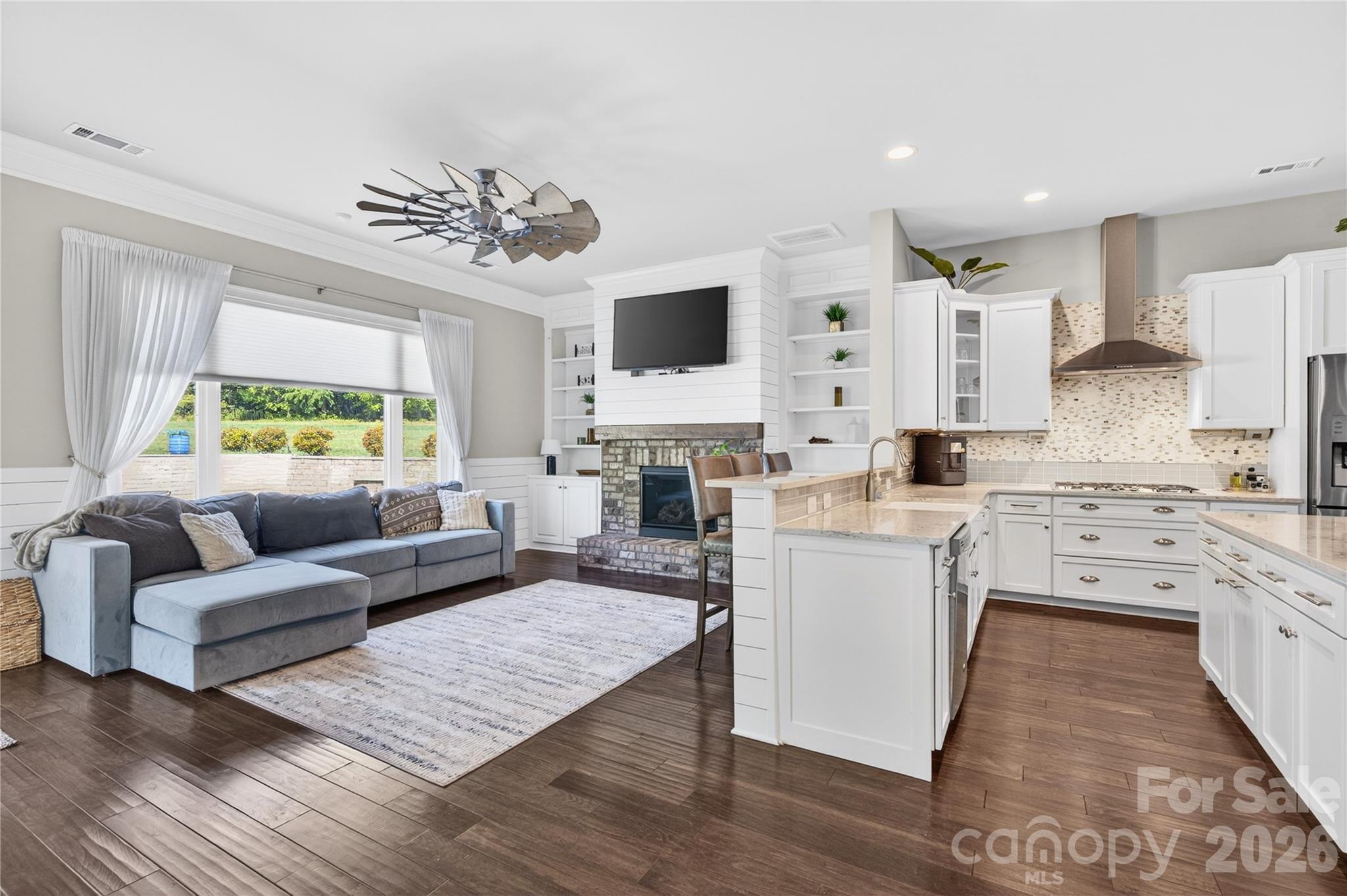121 Leeward Shoals Lane — Mooresville