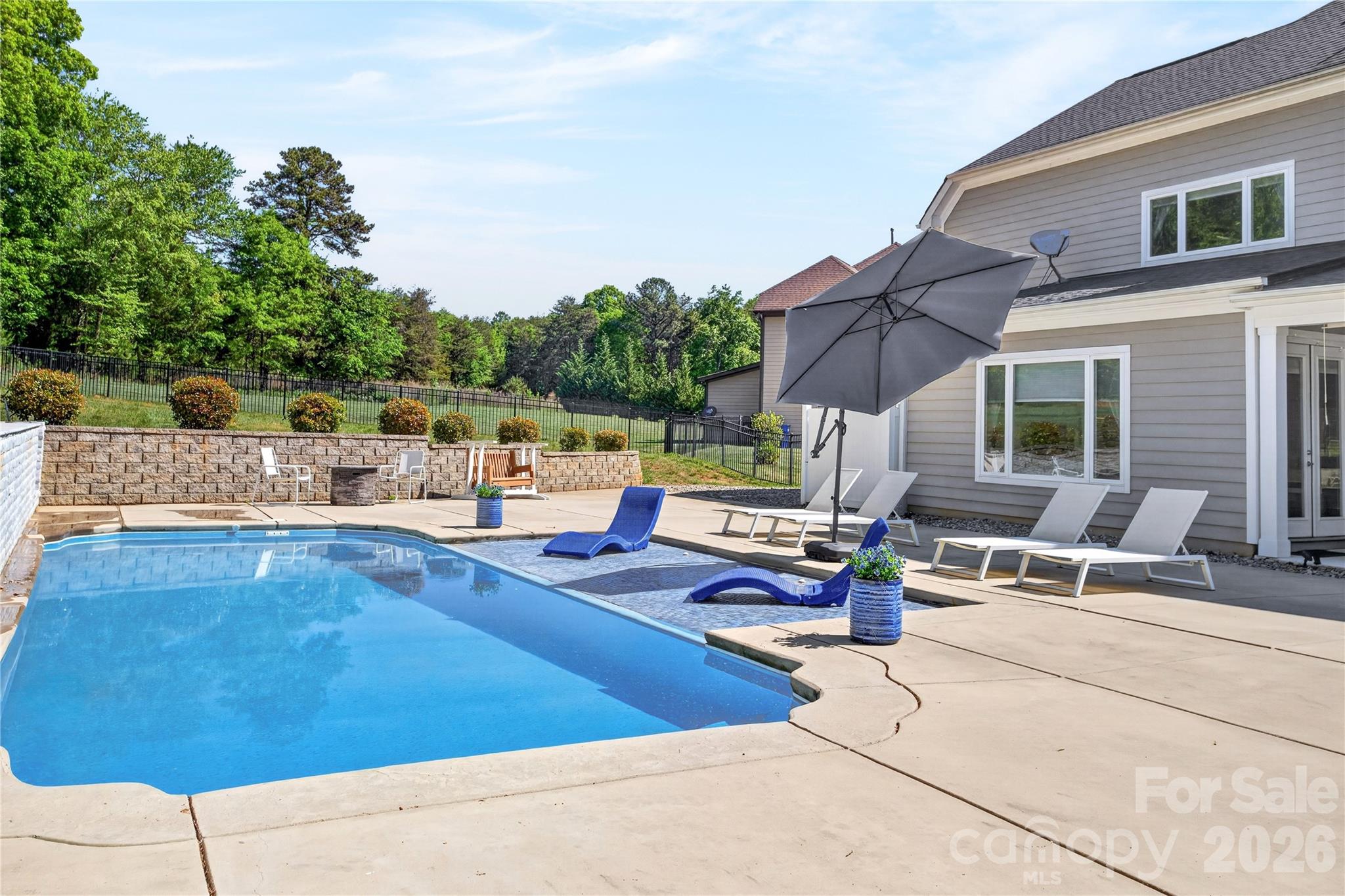 121 Leeward Shoals Lane — Mooresville