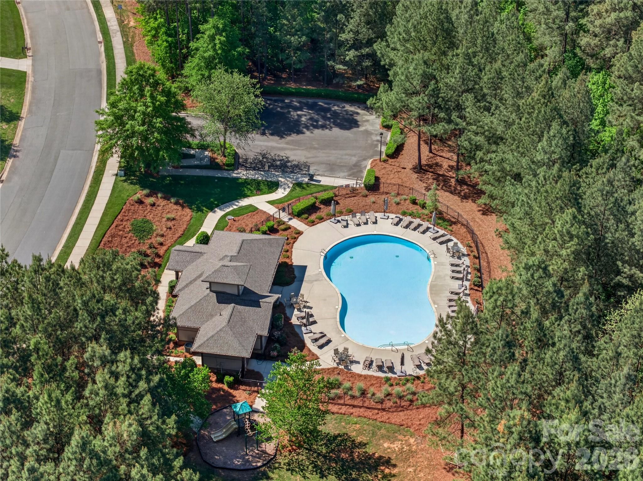 121 Leeward Shoals Lane — Mooresville
