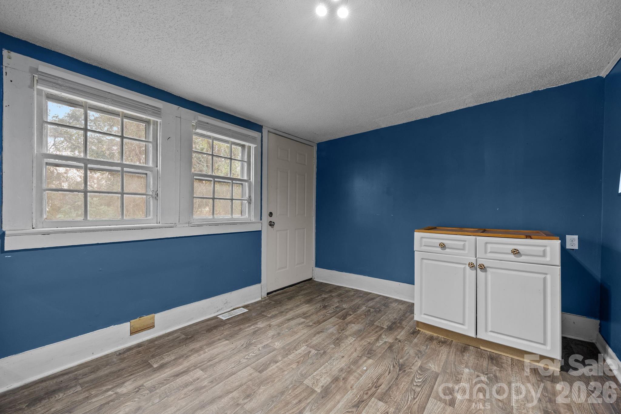 2821 Old Fairground Road — Angier