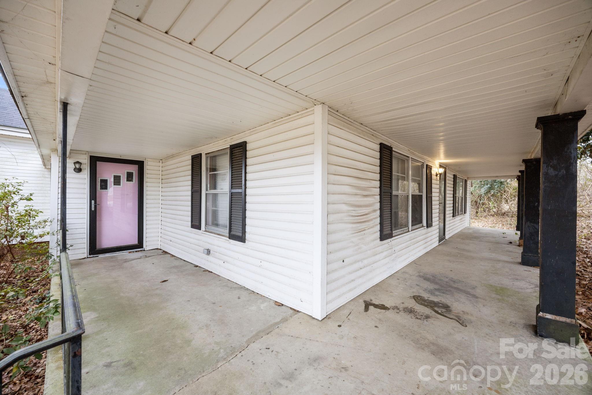 2821 Old Fairground Road — Angier
