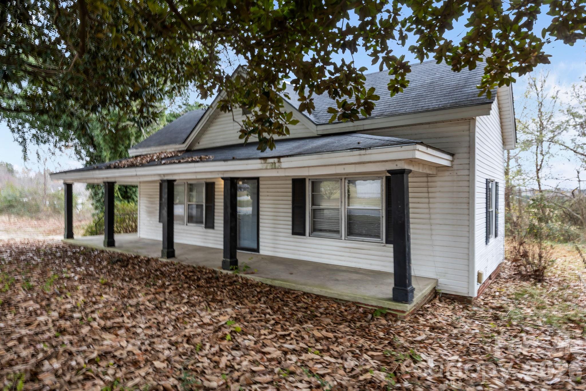 2821 Old Fairground Road — Angier