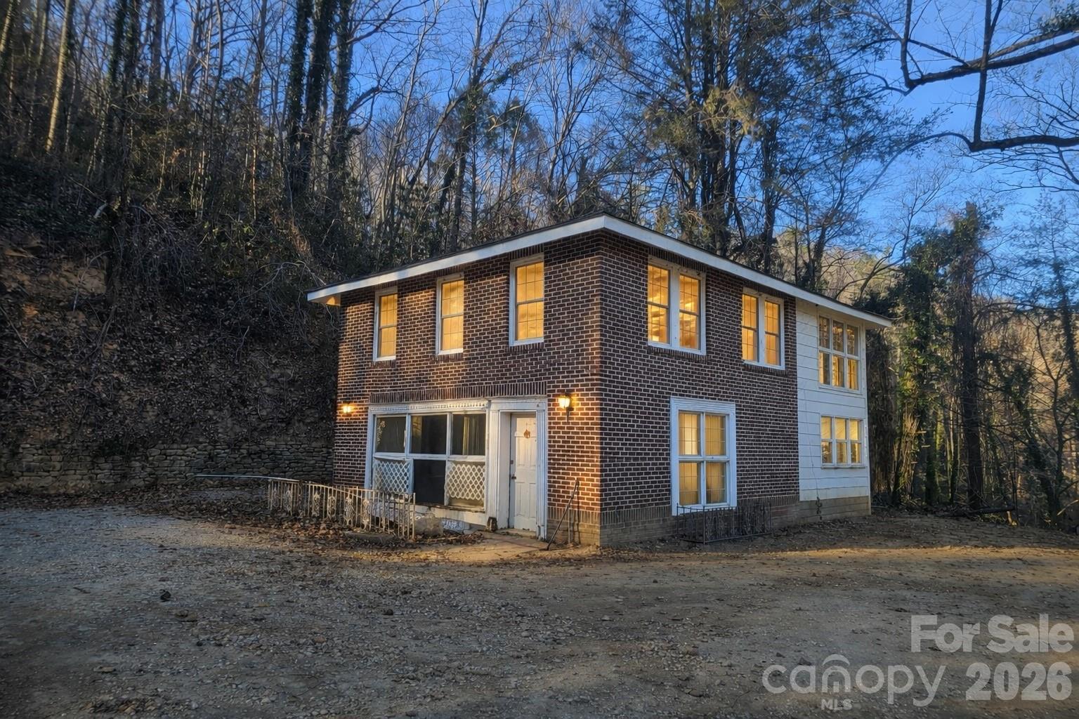 34 Landfair Lane — Hendersonville