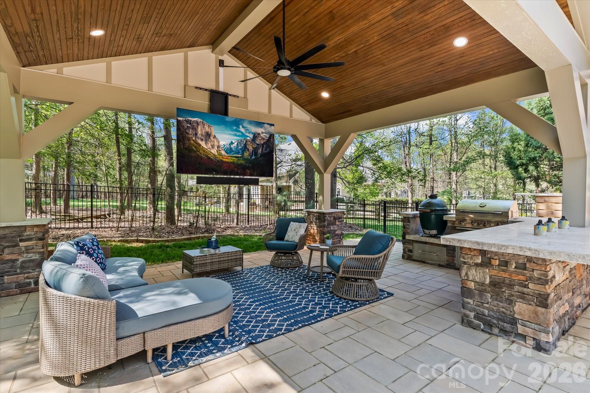 162 E Cold Hollow Farms Drive — Mooresville