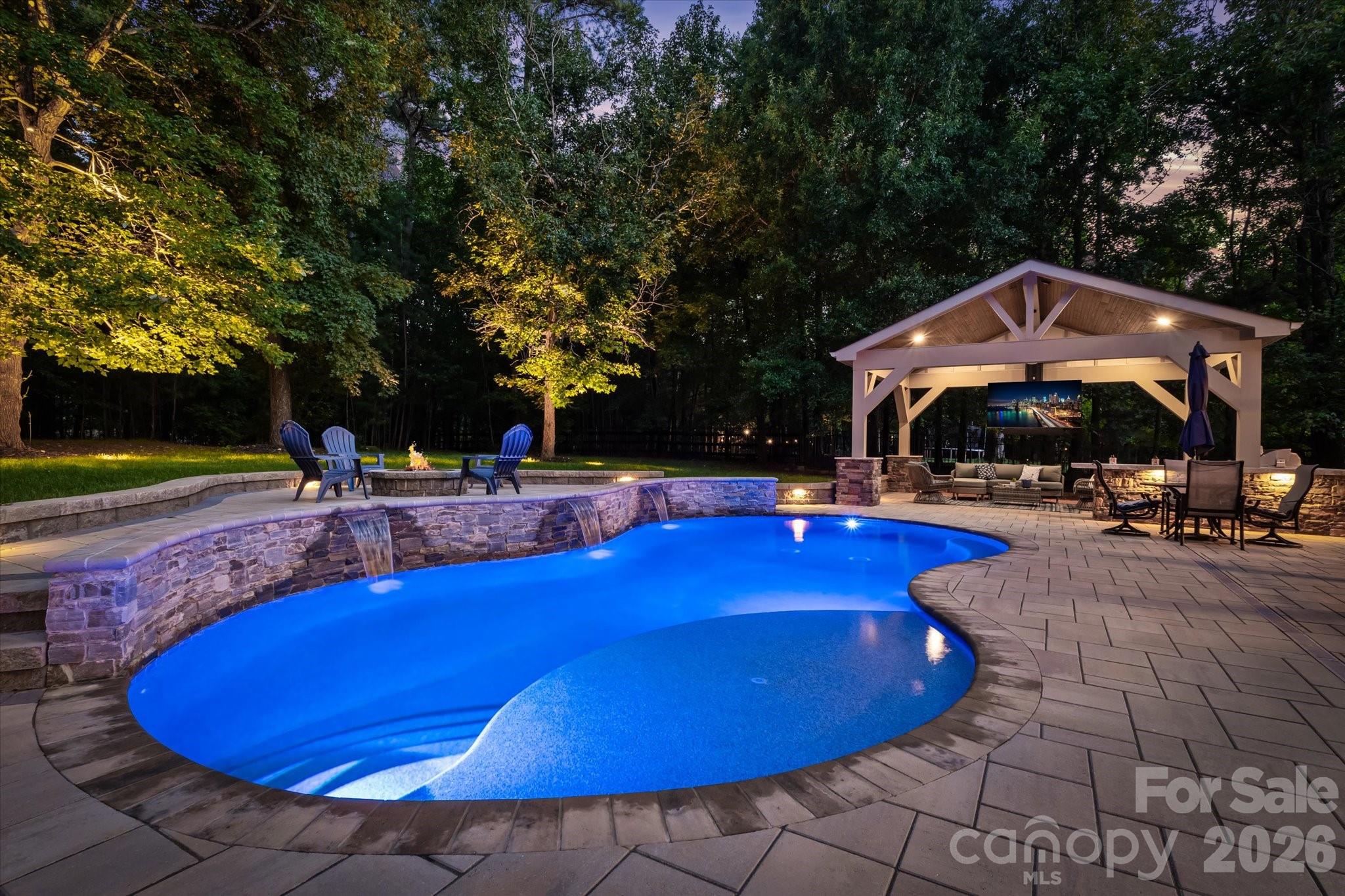 162 E Cold Hollow Farms Drive — Mooresville