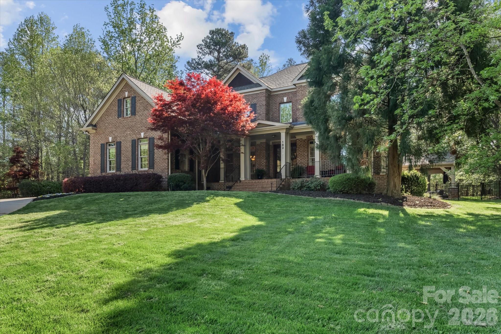 162 E Cold Hollow Farms Drive — Mooresville